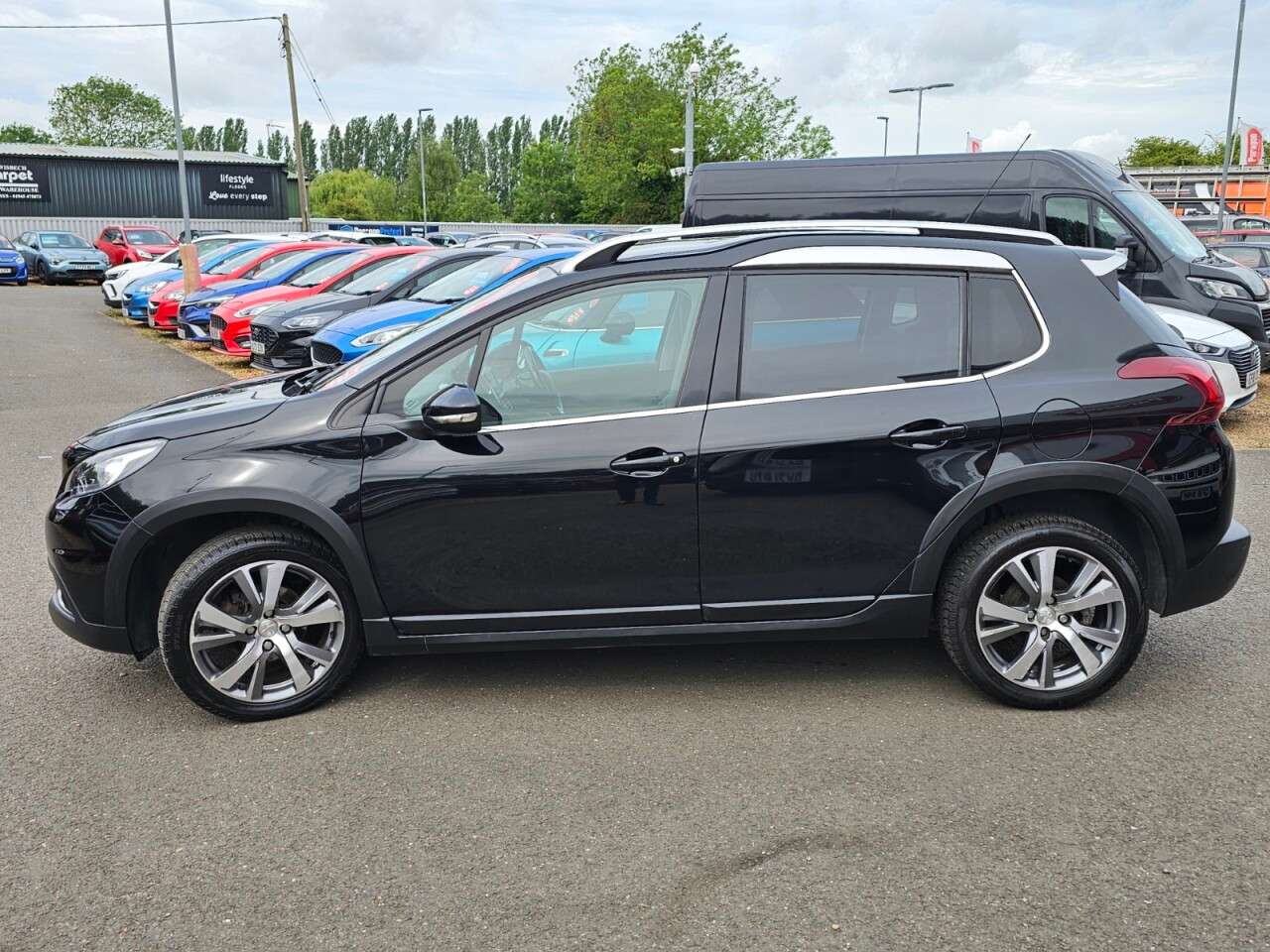 2017 PEUGEOT 2008 2017 PEUGEOT 2008