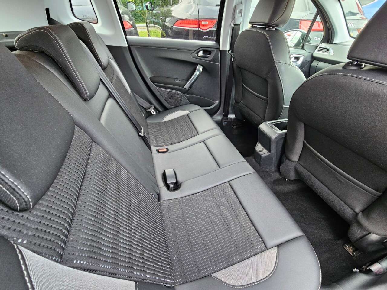 2017 PEUGEOT 2008 2017 PEUGEOT 2008
