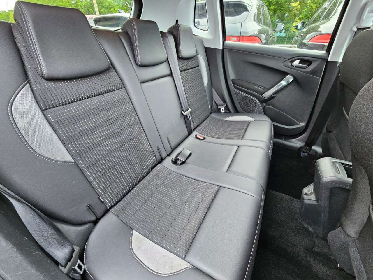 2017 PEUGEOT 2008 2017 PEUGEOT 2008