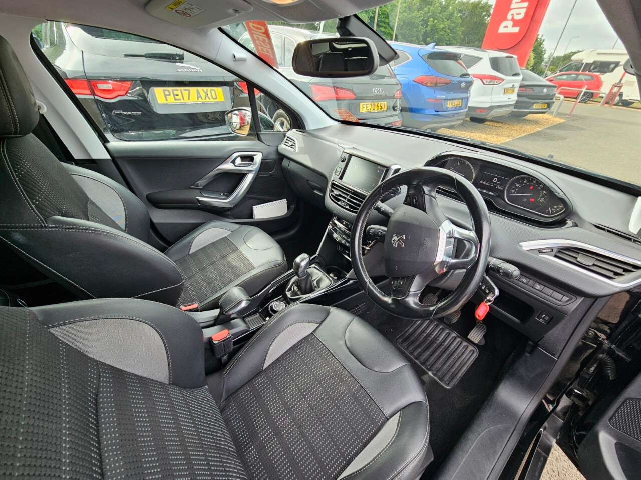 2017 PEUGEOT 2008 2017 PEUGEOT 2008