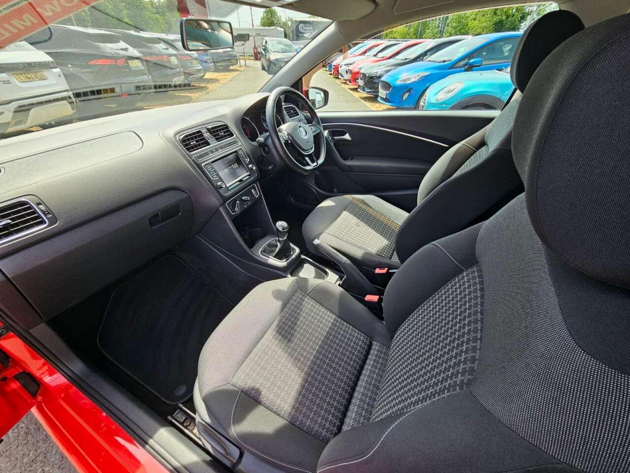 2015 VOLKSWAGEN POLO 2015 VOLKSWAGEN POLO