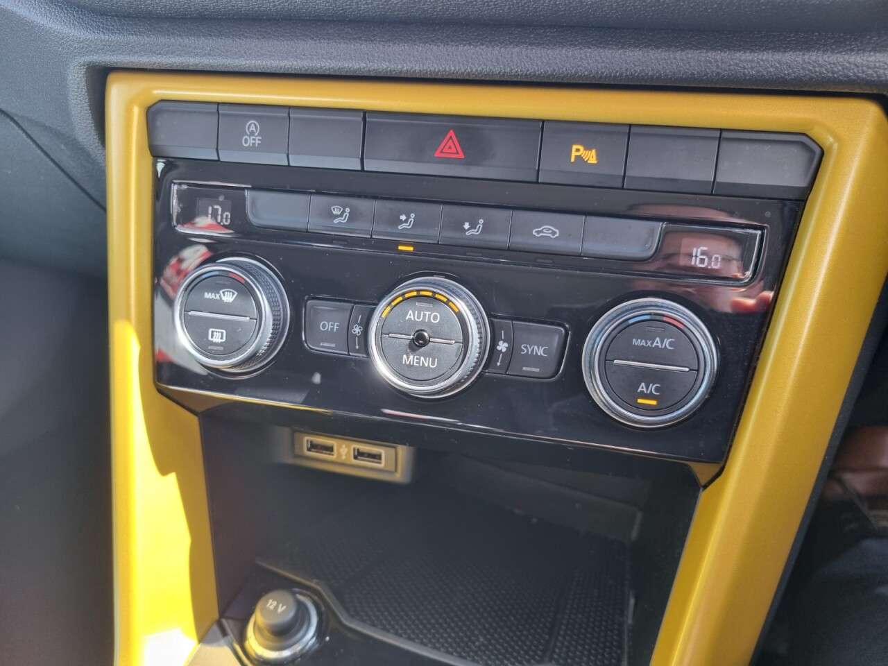 2018 VOLKSWAGEN T-ROC 2018 VOLKSWAGEN T-ROC