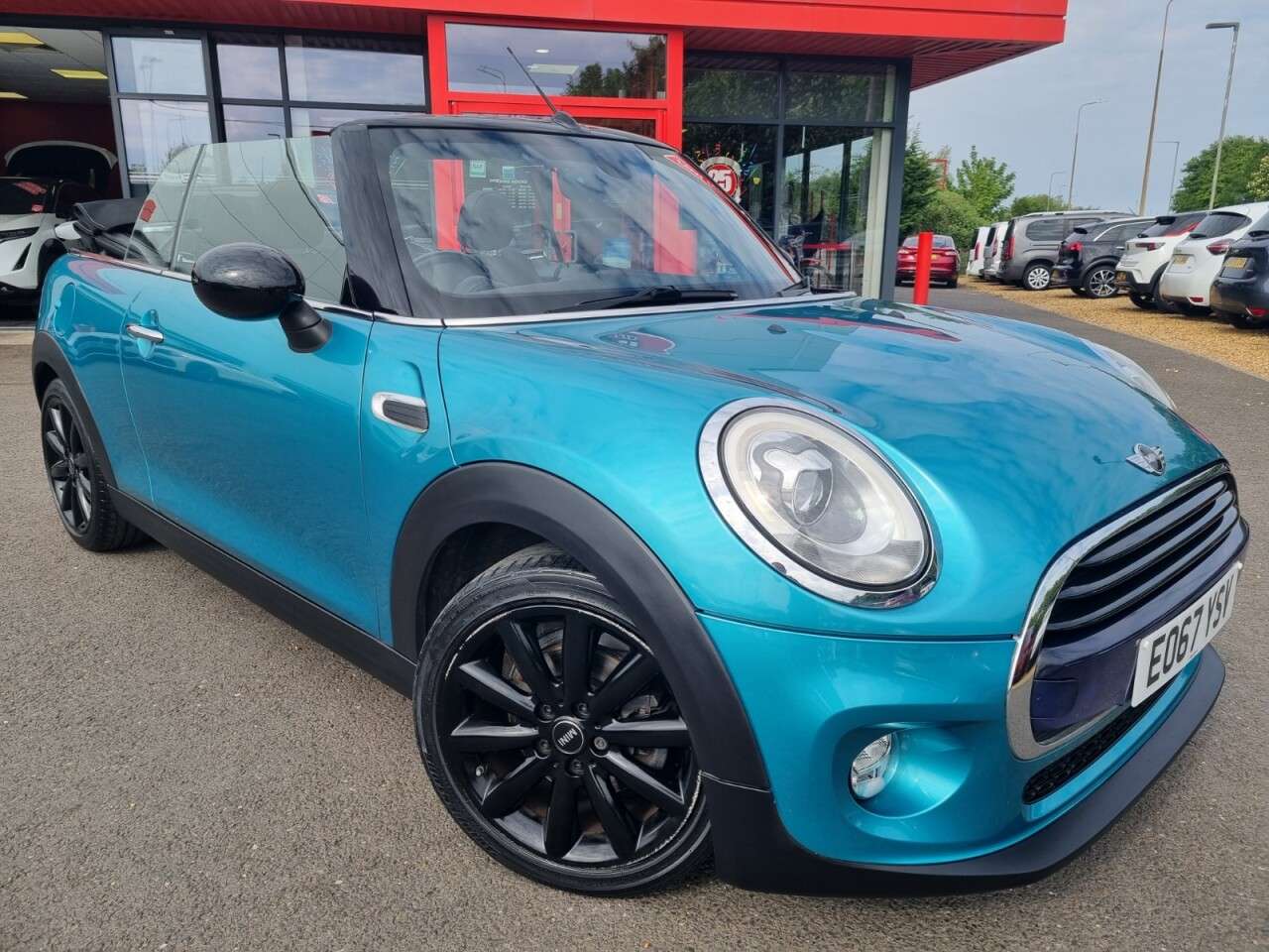 A 2017 MINI CONVERTIBLE 1.5 Cooper Convertible 2dr Petrol Manual Euro 6 (s/s) (136 ps) A 2017 MINI CONVERTIBLE 1.5 Cooper Convertible 2dr Petrol Manual Euro 6 (s/s) (136 ps)