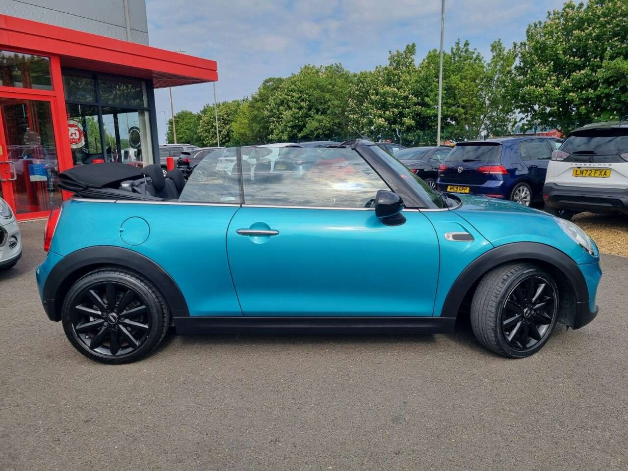2017 MINI CONVERTIBLE 2017 MINI CONVERTIBLE