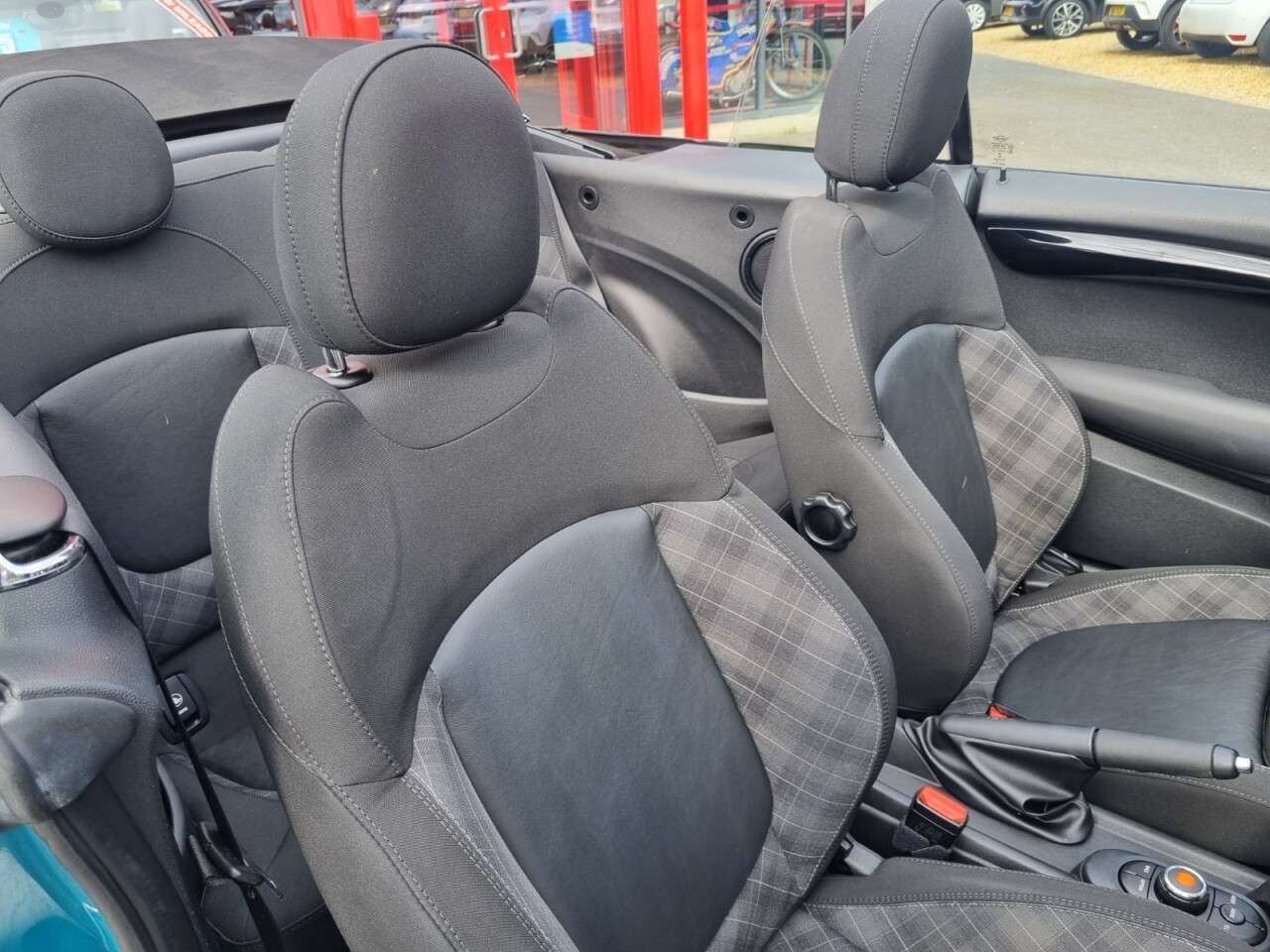 2017 MINI CONVERTIBLE 2017 MINI CONVERTIBLE
