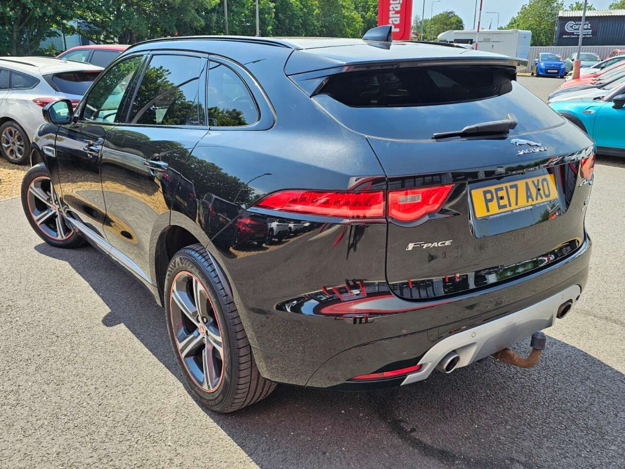 2017 JAGUAR F-PACE 2017 JAGUAR F-PACE