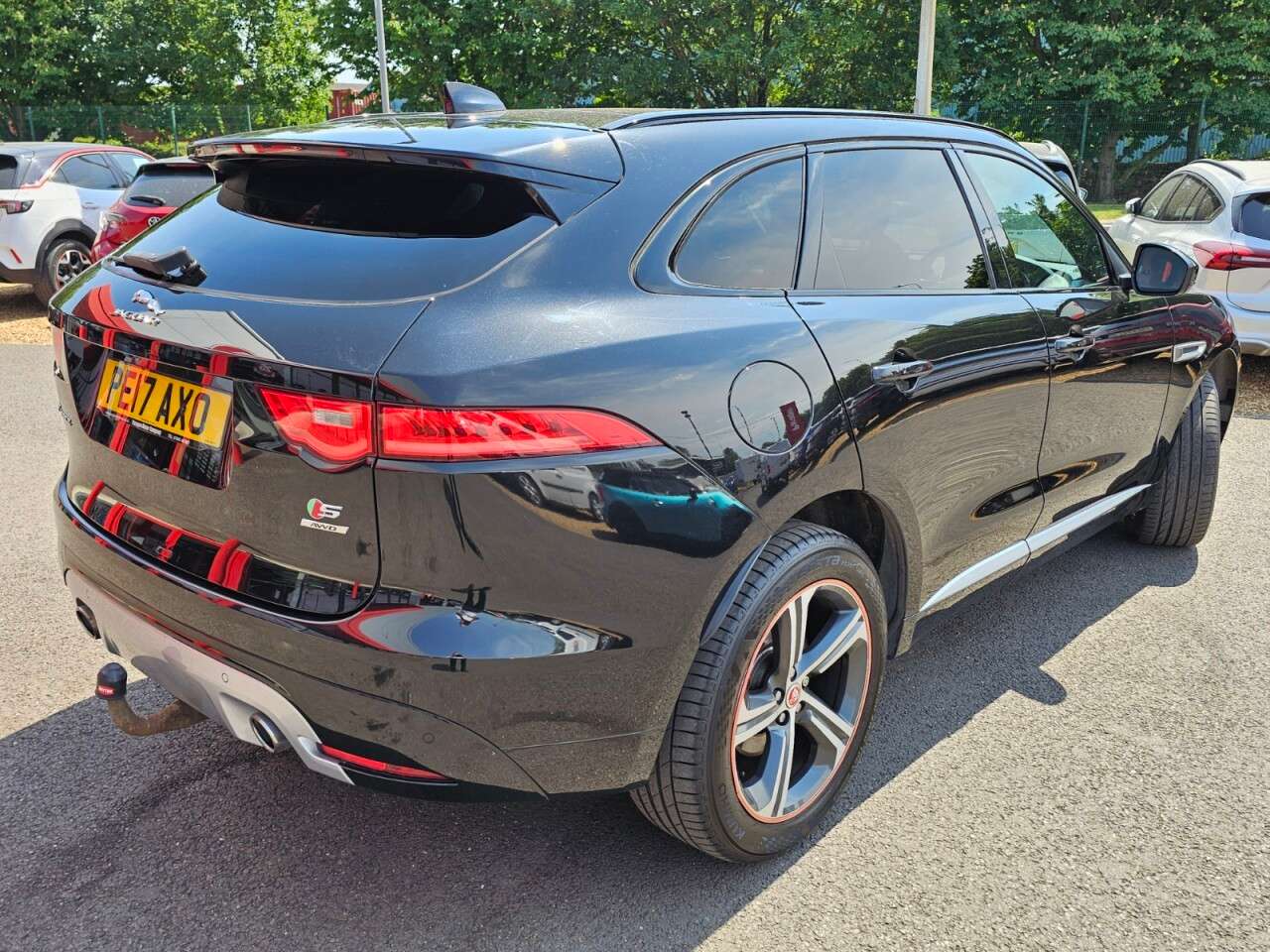 2017 JAGUAR F-PACE 2017 JAGUAR F-PACE