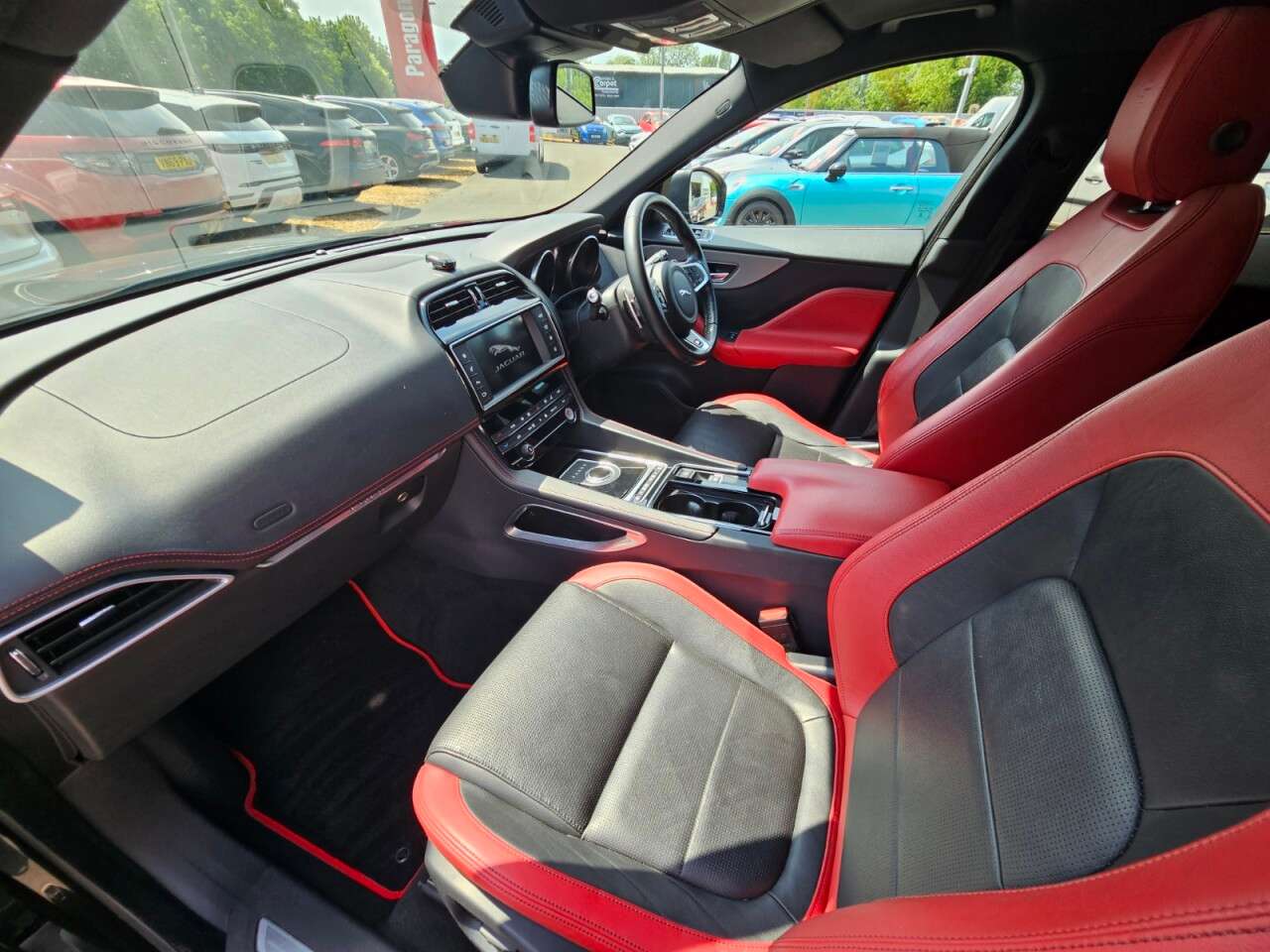 2017 JAGUAR F-PACE 2017 JAGUAR F-PACE