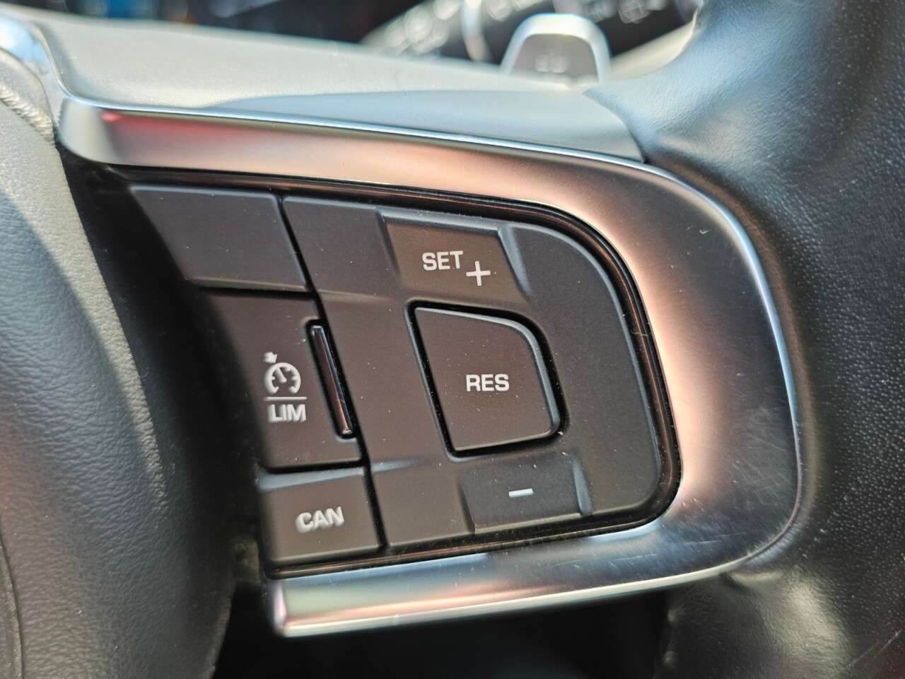 2017 JAGUAR F-PACE 2017 JAGUAR F-PACE