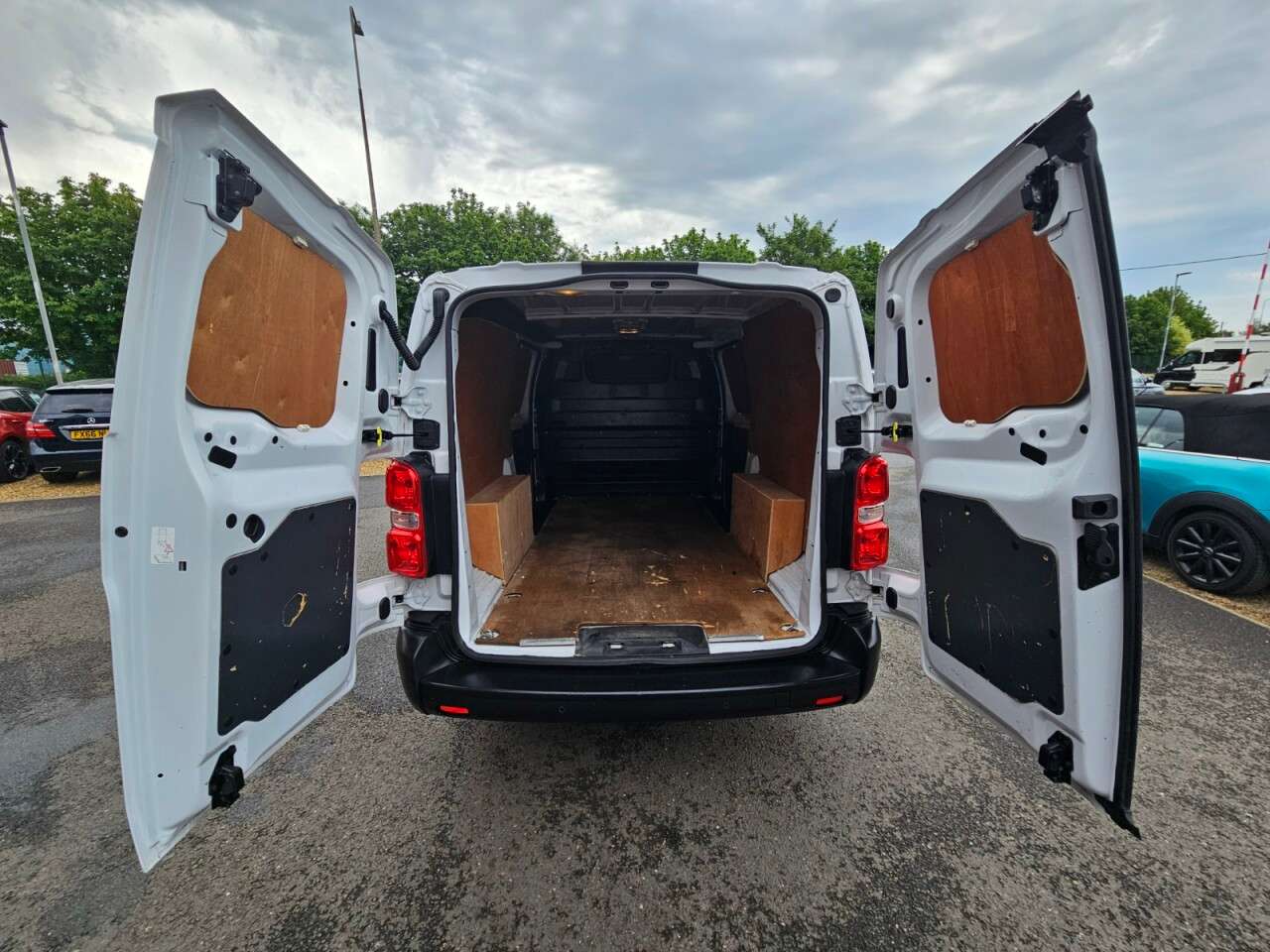 2023 VAUXHALL VIVARO 2023 VAUXHALL VIVARO