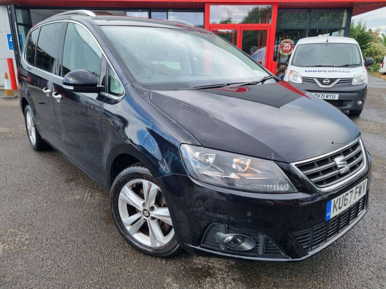 A 2017 SEAT ALHAMBRA 2.0 TDI SE MPV 5dr Diesel DSG Euro 6 (s/s) (150 ps) A 2017 SEAT ALHAMBRA 2.0 TDI SE MPV 5dr Diesel DSG Euro 6 (s/s) (150 ps)