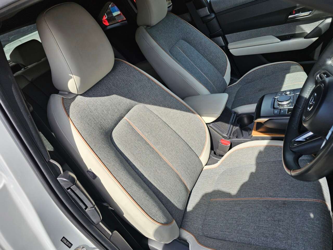 2023 MAZDA MX-30 2023 MAZDA MX-30