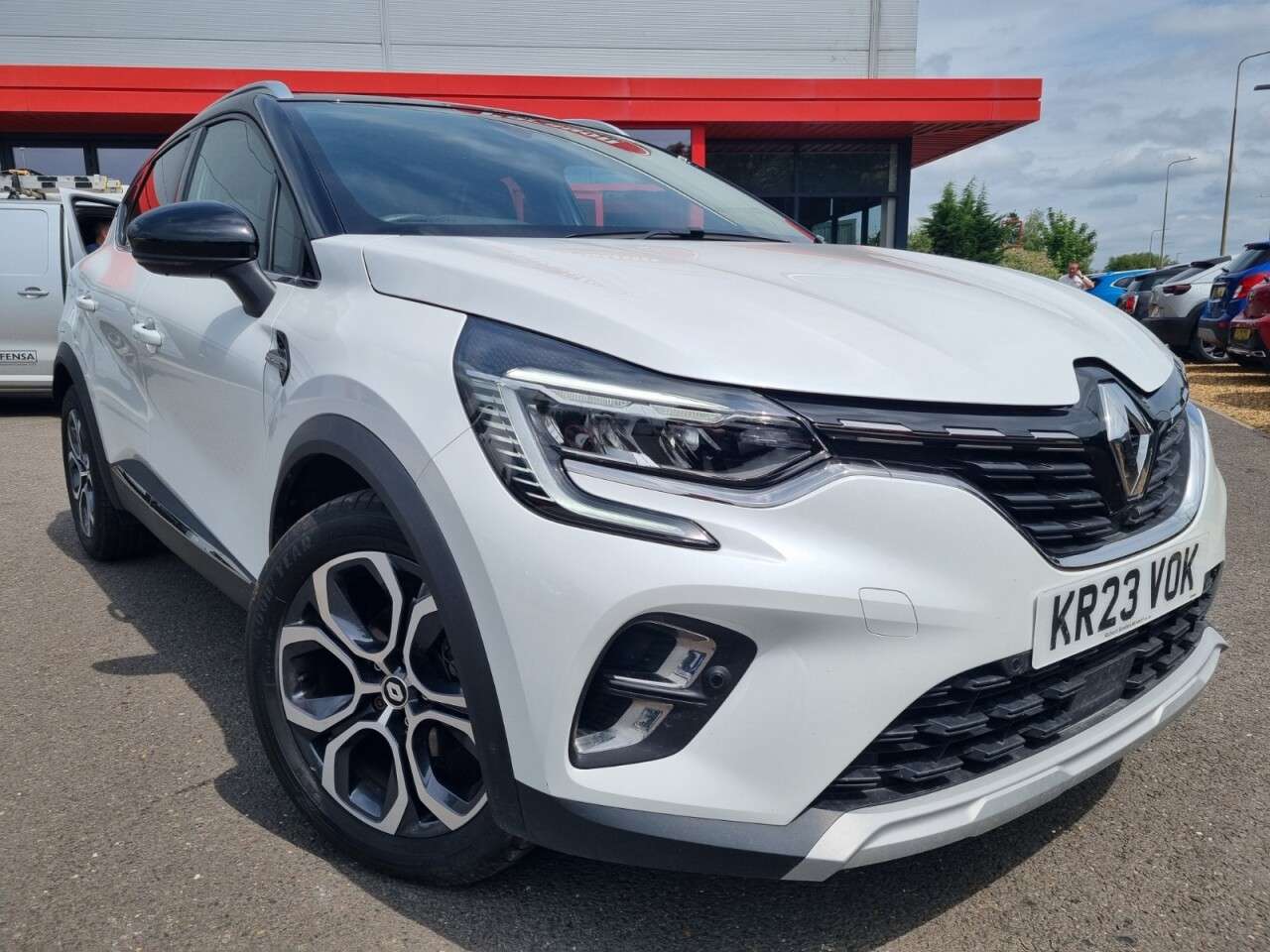 A 2023 RENAULT CAPTUR 1.0 TCe techno SUV 5dr Petrol Manual Euro 6 (s/s) (90 ps) A 2023 RENAULT CAPTUR 1.0 TCe techno SUV 5dr Petrol Manual Euro 6 (s/s) (90 ps)