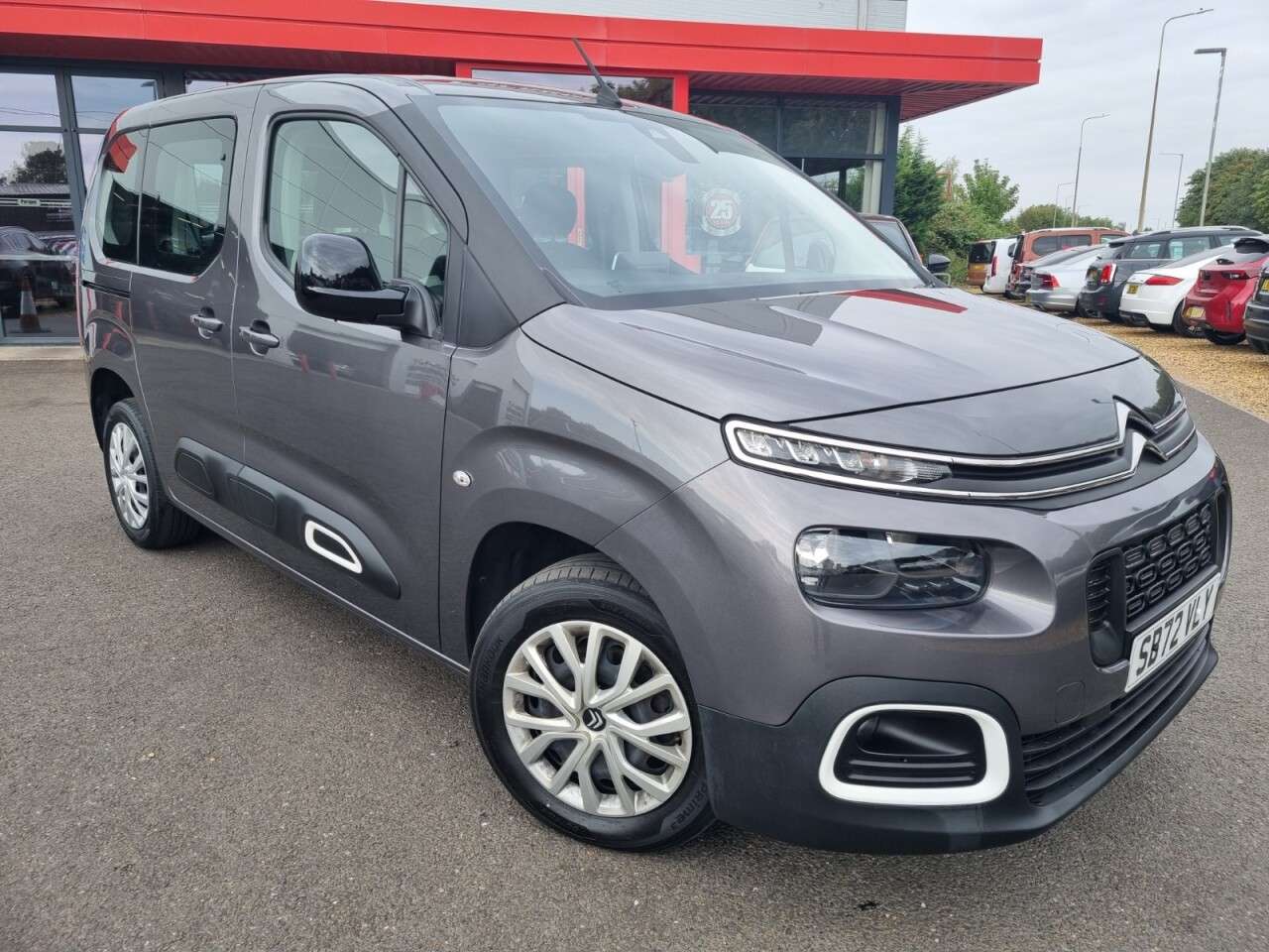 A 2023 CITROEN BERLINGO 1.2 PureTech Feel M MPV 5dr Petrol Manual Euro 6 (s/s) (110 ps) A 2023 CITROEN BERLINGO 1.2 PureTech Feel M MPV 5dr Petrol Manual Euro 6 (s/s) (110 ps)