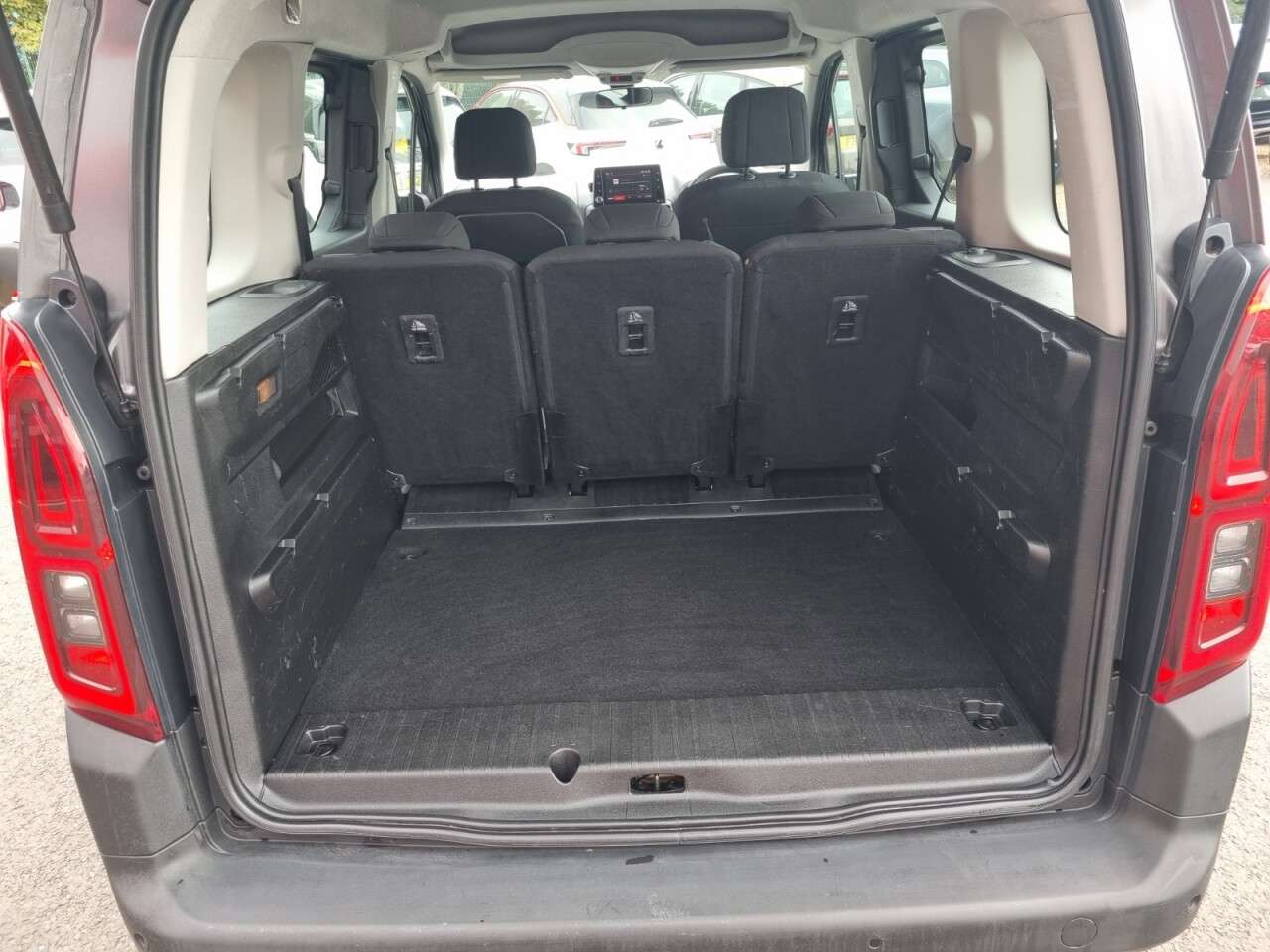A 2023 CITROEN BERLINGO 1.2 PureTech Feel M MPV 5dr Petrol Manual Euro 6 (s/s) (110 ps) A 2023 CITROEN BERLINGO 1.2 PureTech Feel M MPV 5dr Petrol Manual Euro 6 (s/s) (110 ps)