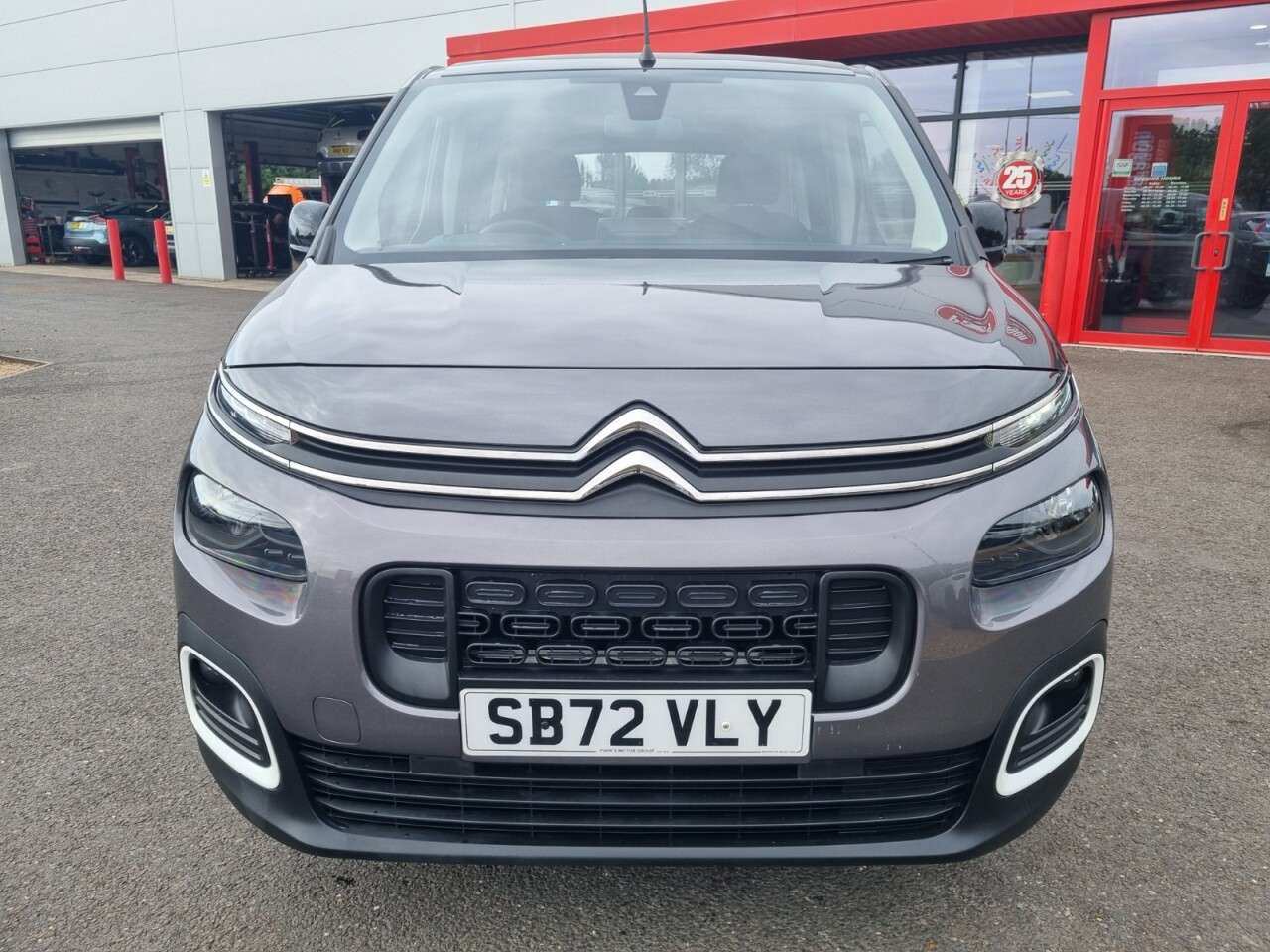 A 2023 CITROEN BERLINGO 1.2 PureTech Feel M MPV 5dr Petrol Manual Euro 6 (s/s) (110 ps) A 2023 CITROEN BERLINGO 1.2 PureTech Feel M MPV 5dr Petrol Manual Euro 6 (s/s) (110 ps)