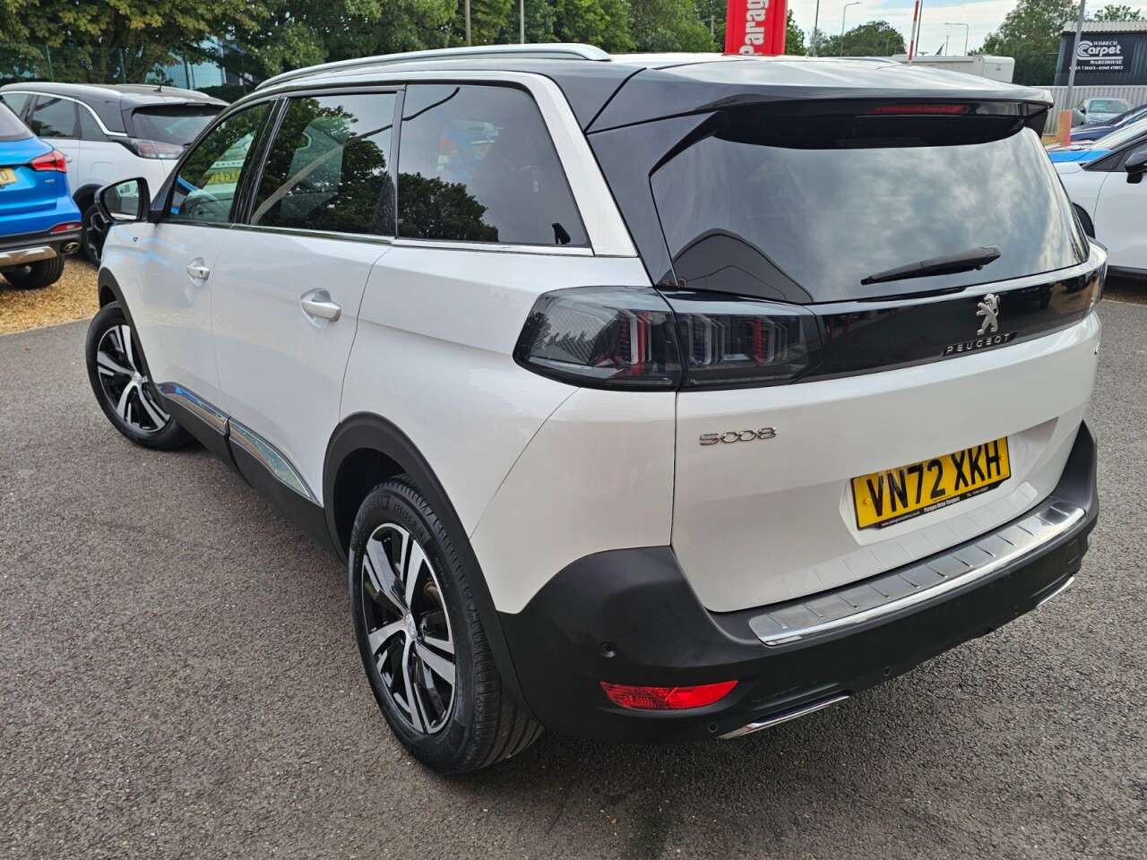 2022 PEUGEOT 5008 2022 PEUGEOT 5008