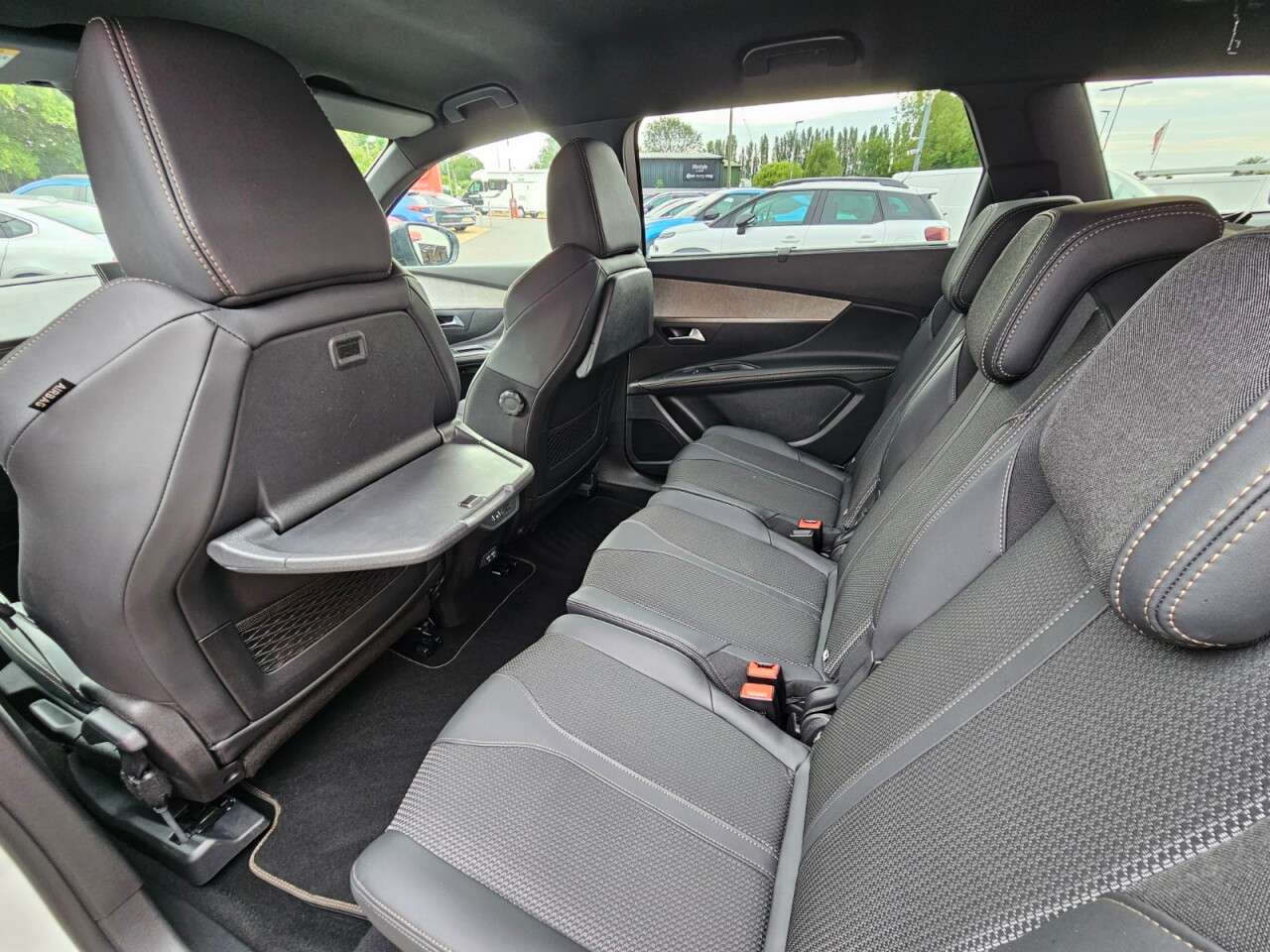 2022 PEUGEOT 5008 2022 PEUGEOT 5008
