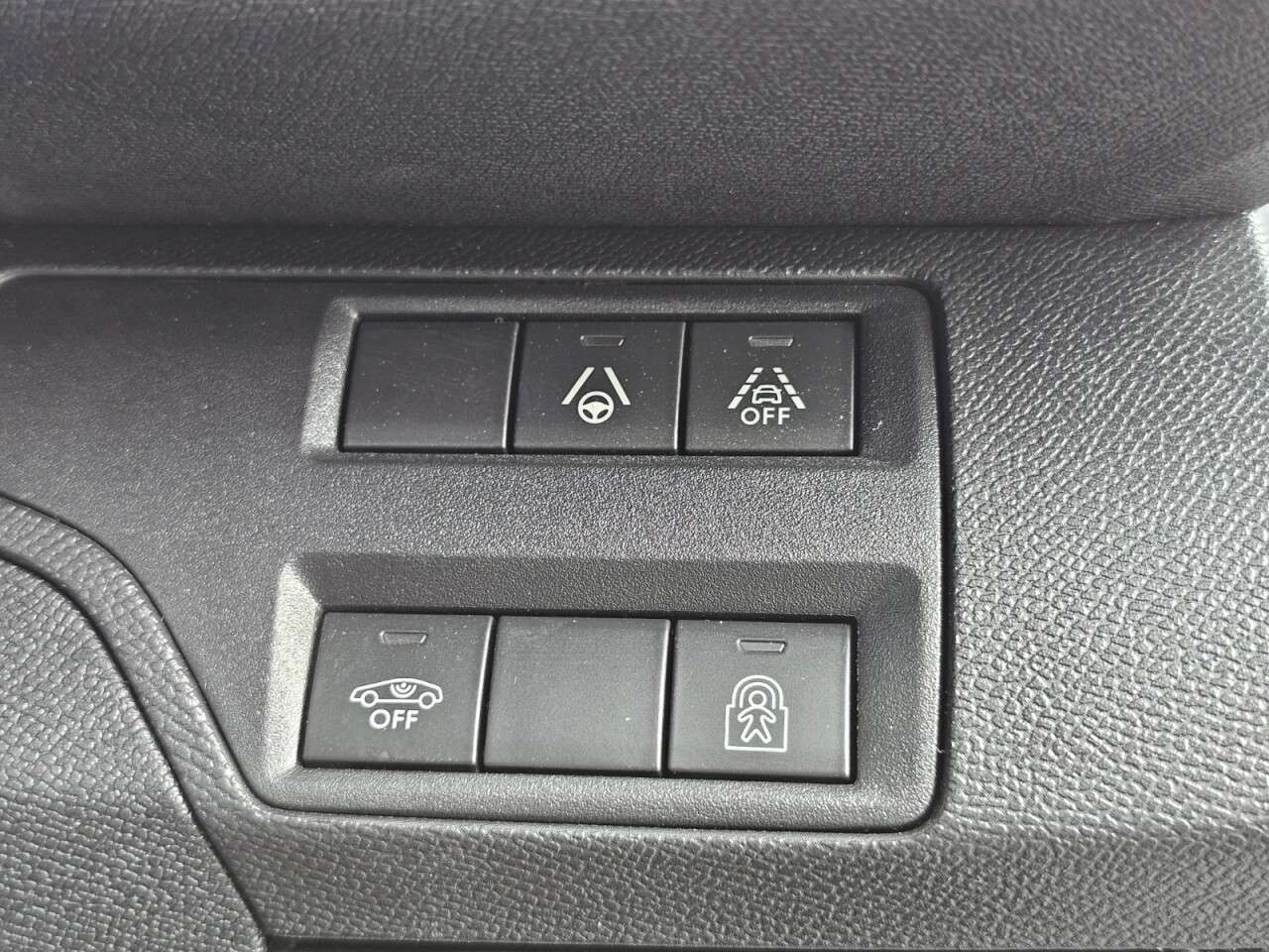 2022 PEUGEOT 5008 2022 PEUGEOT 5008