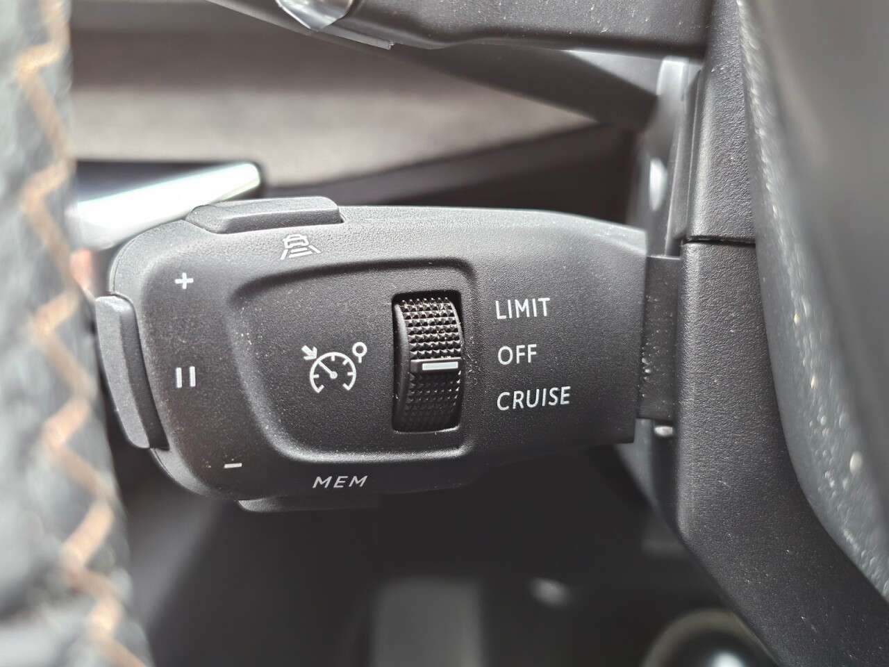 2022 PEUGEOT 5008 2022 PEUGEOT 5008