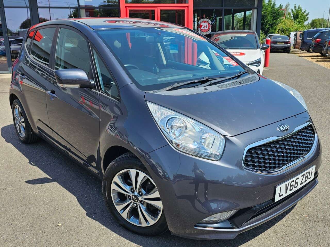 A 2016 KIA VENGA 1.6 3 MPV 5dr Petrol Auto Euro 6 (123 bhp) A 2016 KIA VENGA 1.6 3 MPV 5dr Petrol Auto Euro 6 (123 bhp)