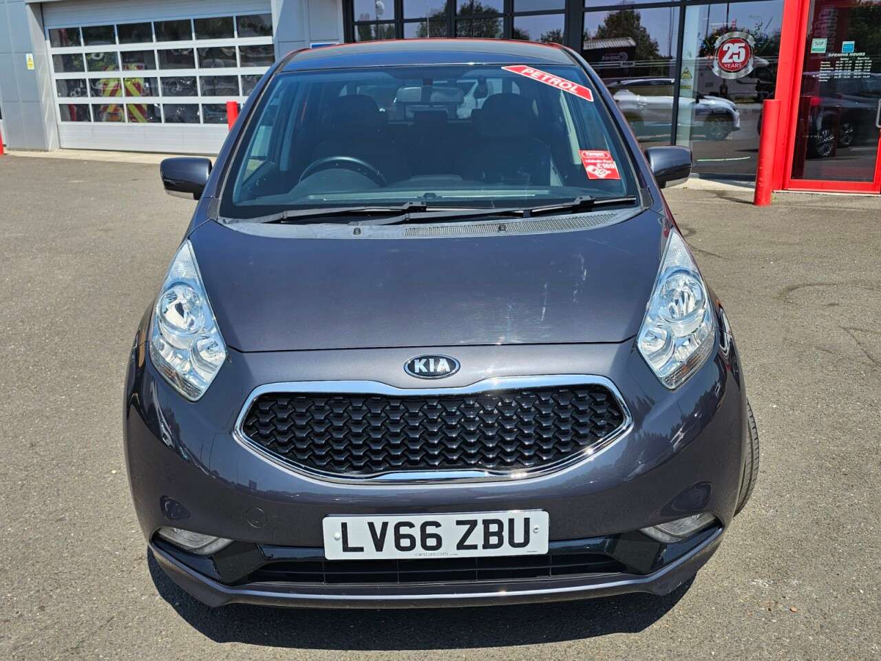 A 2016 KIA VENGA 1.6 3 MPV 5dr Petrol Auto Euro 6 (123 bhp) A 2016 KIA VENGA 1.6 3 MPV 5dr Petrol Auto Euro 6 (123 bhp)