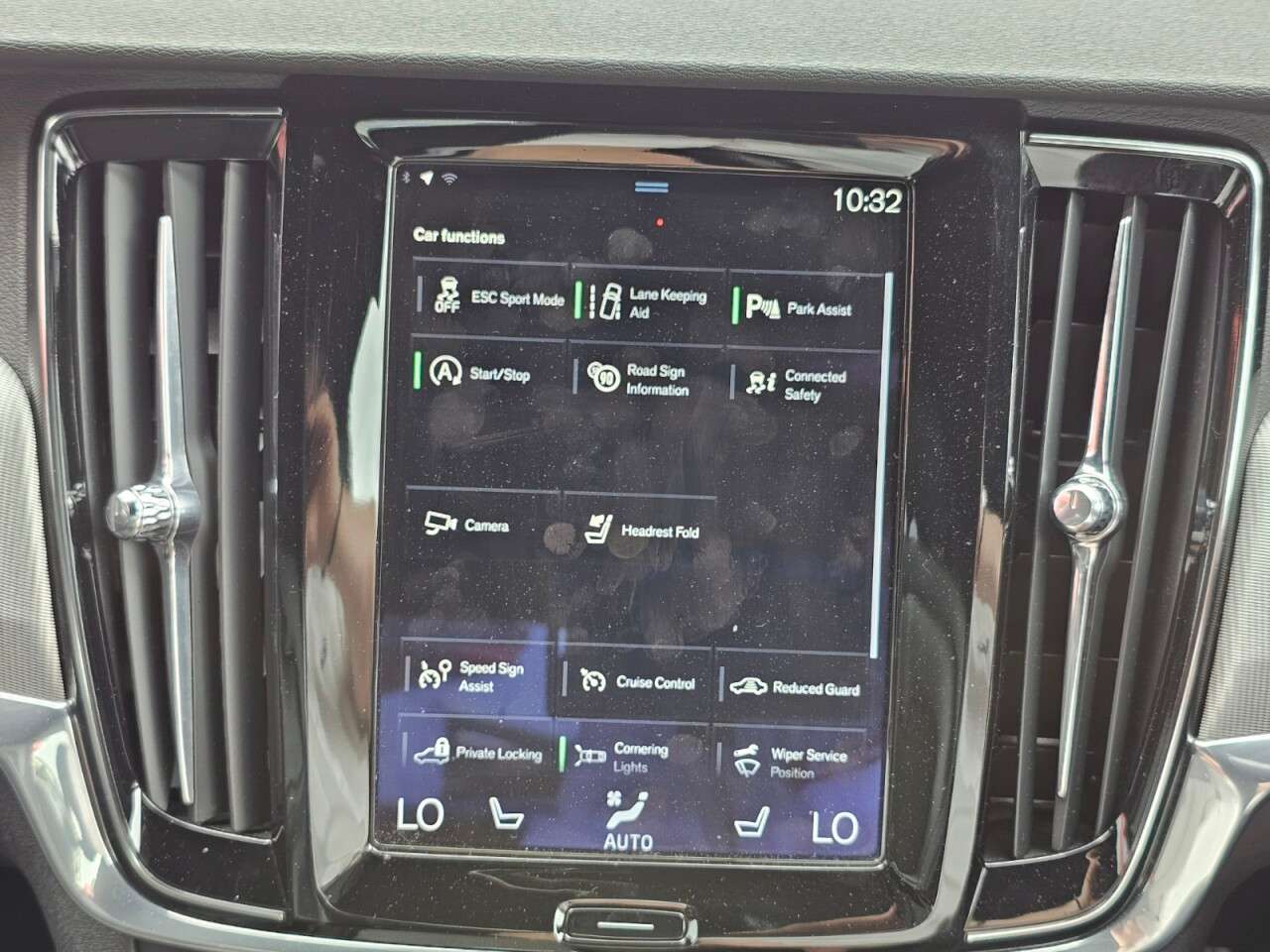 2017 VOLVO S90 2017 VOLVO S90
