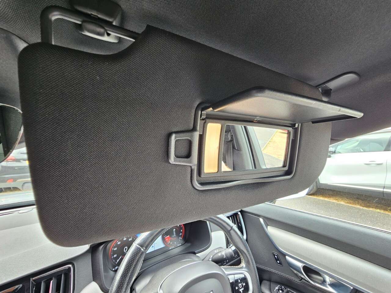2017 VOLVO S90 2017 VOLVO S90