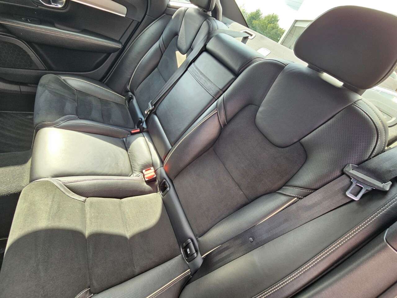 2017 VOLVO S90 2017 VOLVO S90