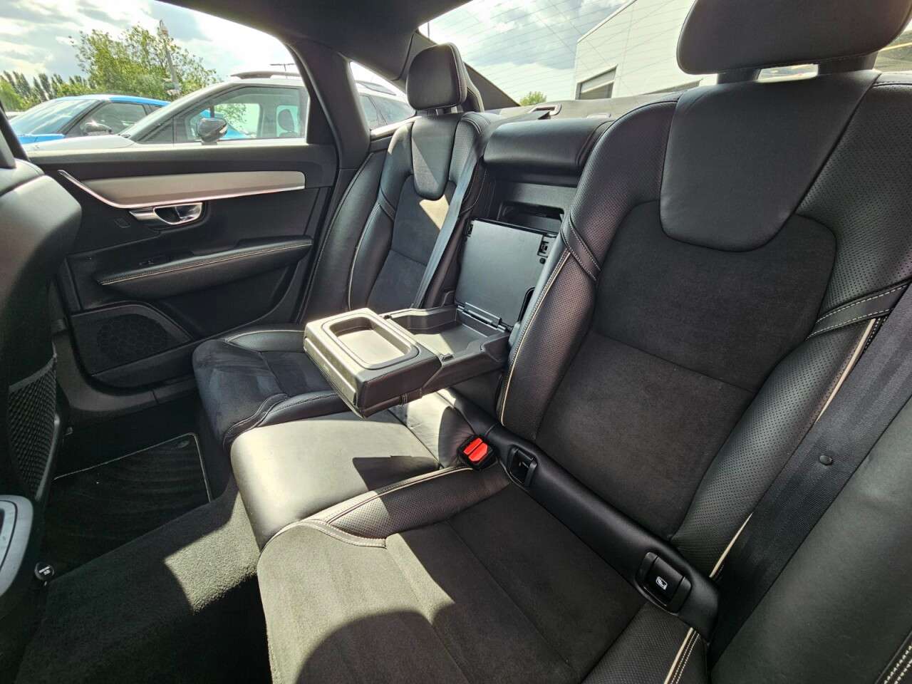 2017 VOLVO S90 2017 VOLVO S90