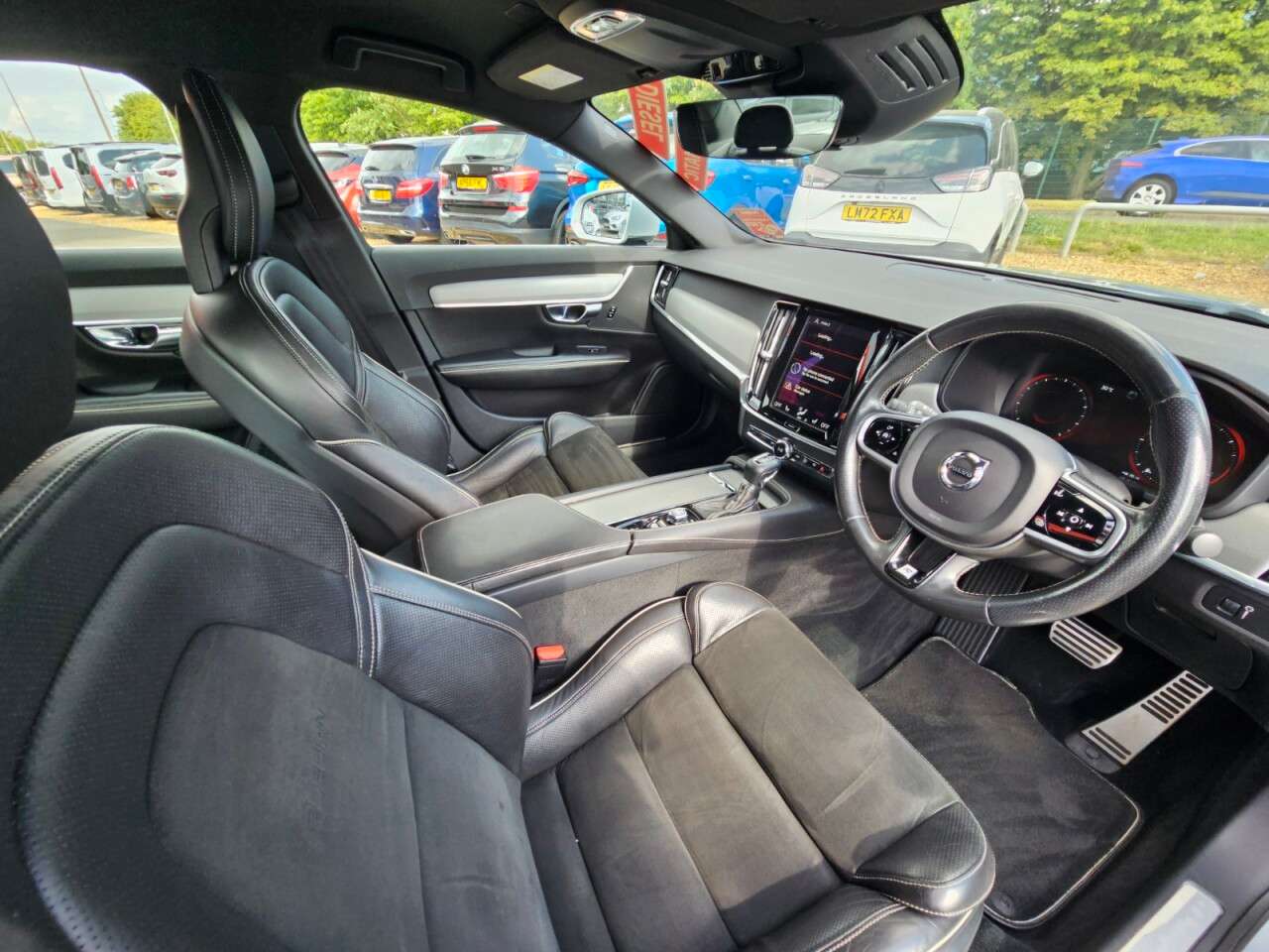 2017 VOLVO S90 2017 VOLVO S90