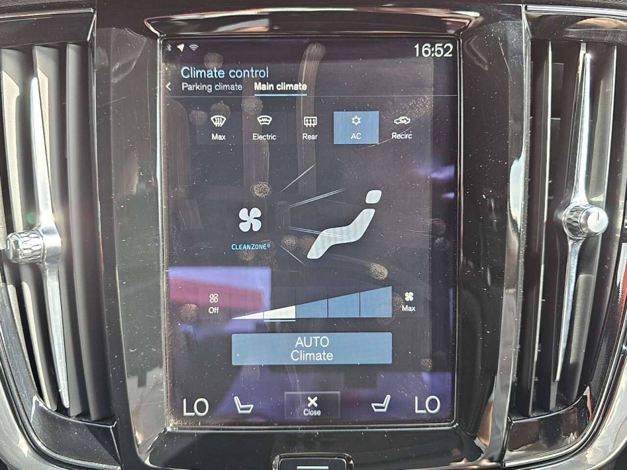 2017 VOLVO S90 2017 VOLVO S90