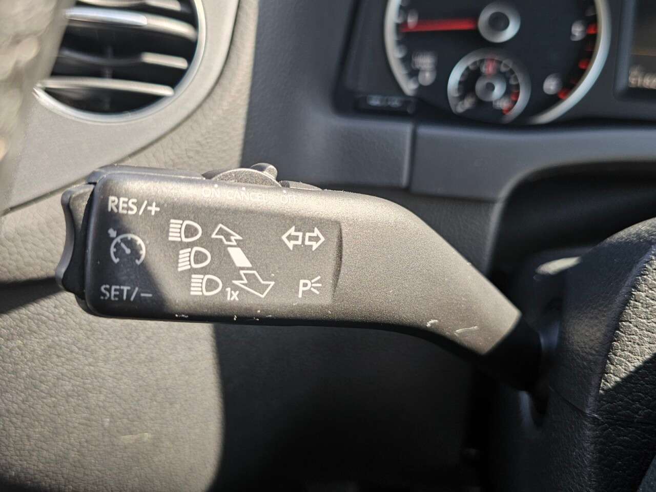 2015 VOLKSWAGEN TIGUAN 2015 VOLKSWAGEN TIGUAN