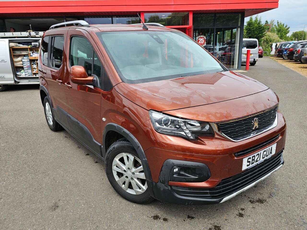 A 2021 PEUGEOT RIFTER 1.5 BlueHDi Allure Premium Standard MPV 5dr Diesel Manual Euro 6 (s/s) (100 A 2021 PEUGEOT RIFTER 1.5 BlueHDi Allure Premium Standard MPV 5dr Diesel Manual Euro 6 (s/s) (100