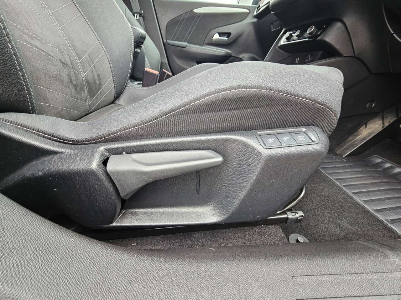 2025 VAUXHALL CORSA 2025 VAUXHALL CORSA