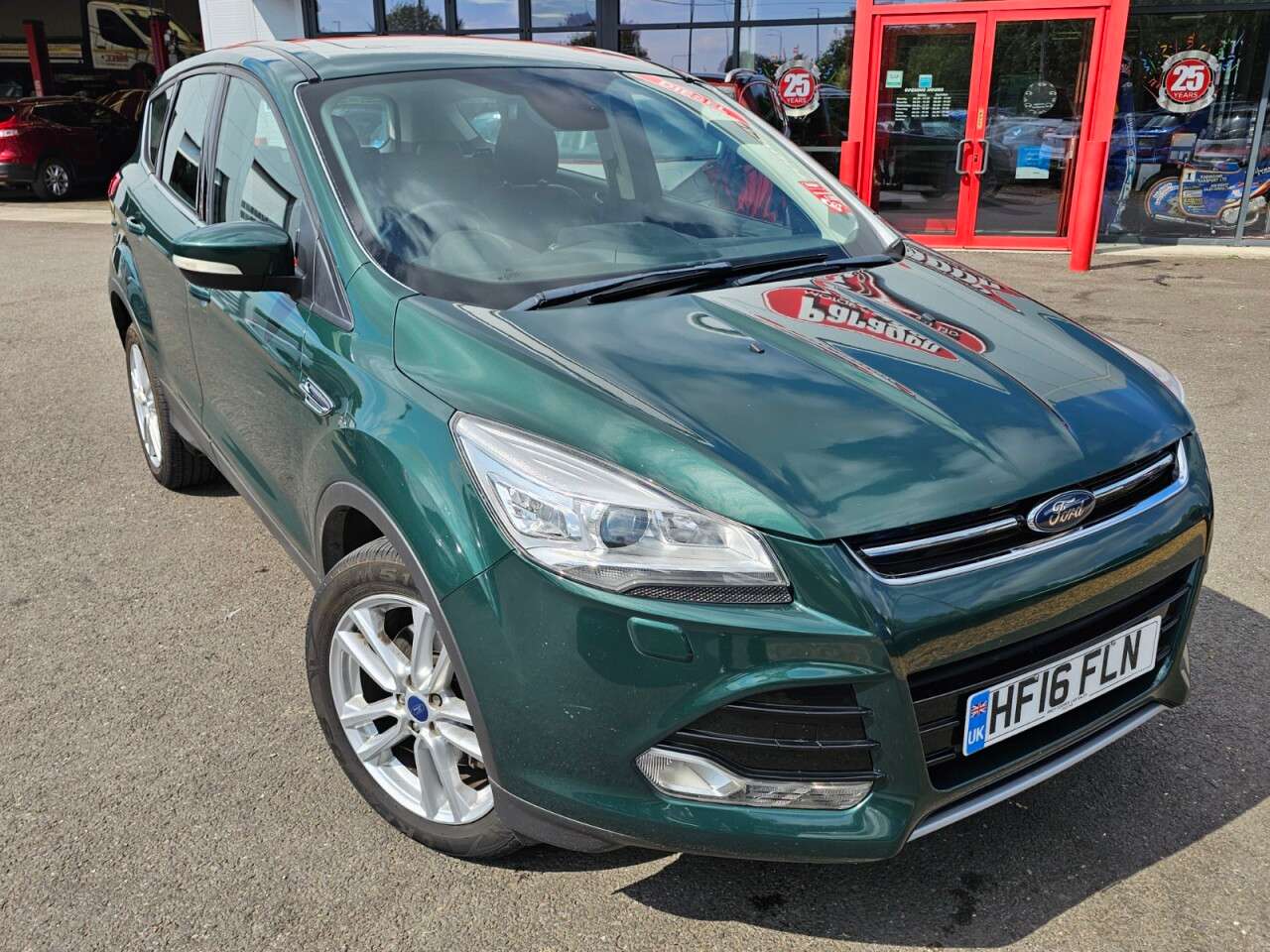 A 2016 FORD KUGA 2.0 TDCi Titanium X SUV 5dr Diesel Manual 2WD Euro 6 (s/s) (150 ps) A 2016 FORD KUGA 2.0 TDCi Titanium X SUV 5dr Diesel Manual 2WD Euro 6 (s/s) (150 ps)