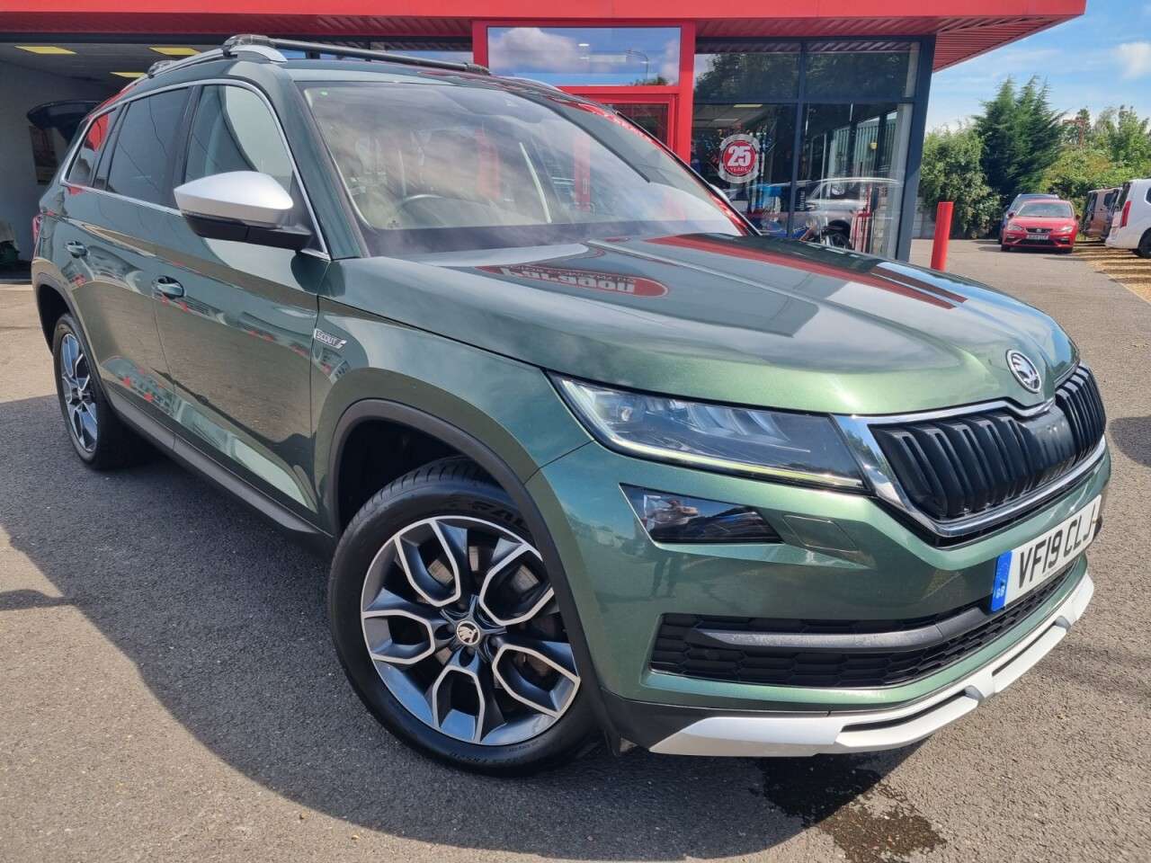 A 2019 SKODA KODIAQ 2.0 TDI Scout SUV 5dr Diesel DSG 4WD Euro 6 (s/s) (7 Seat) (190 ps) A 2019 SKODA KODIAQ 2.0 TDI Scout SUV 5dr Diesel DSG 4WD Euro 6 (s/s) (7 Seat) (190 ps)