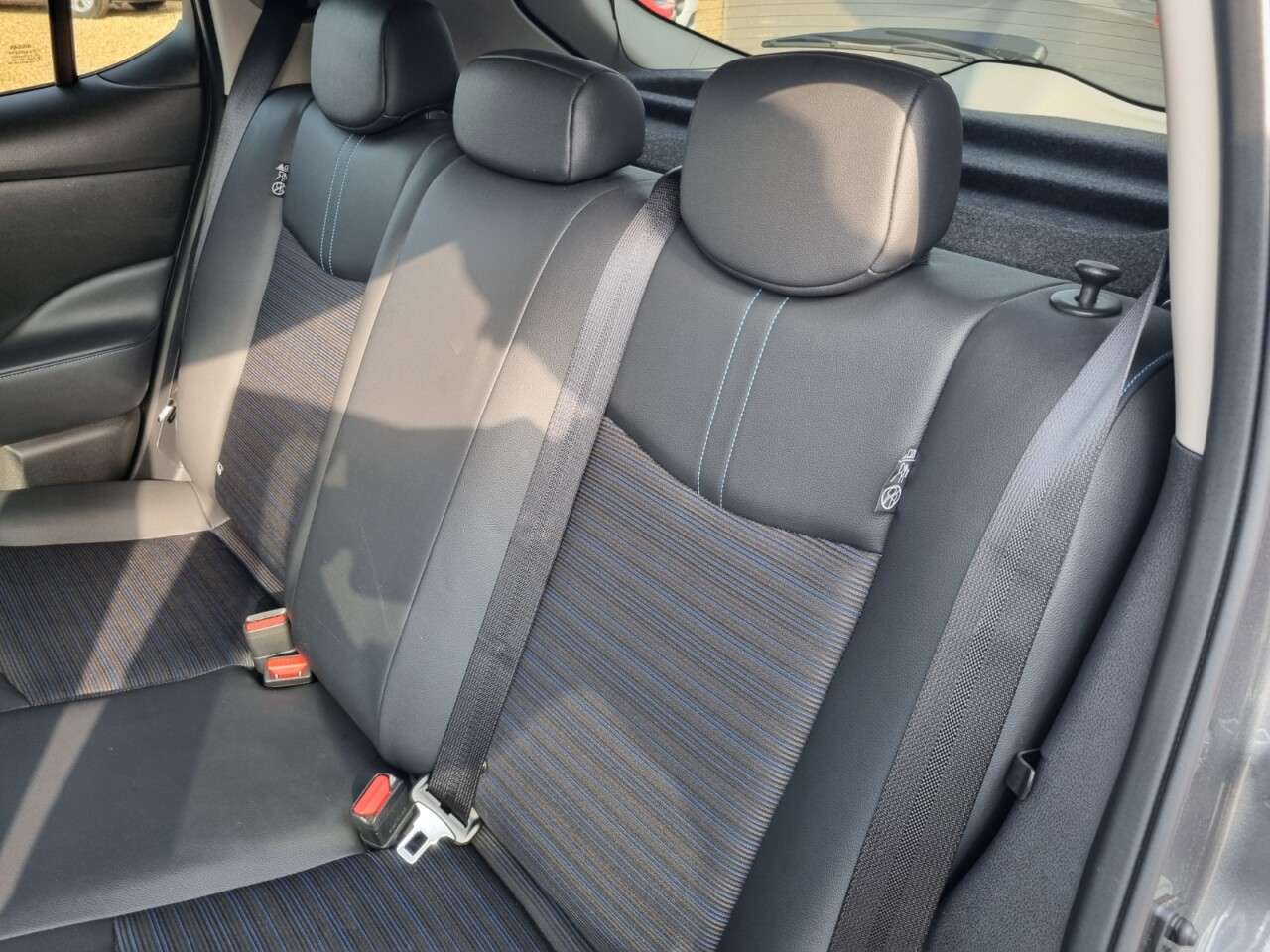 2022 NISSAN LEAF 2022 NISSAN LEAF