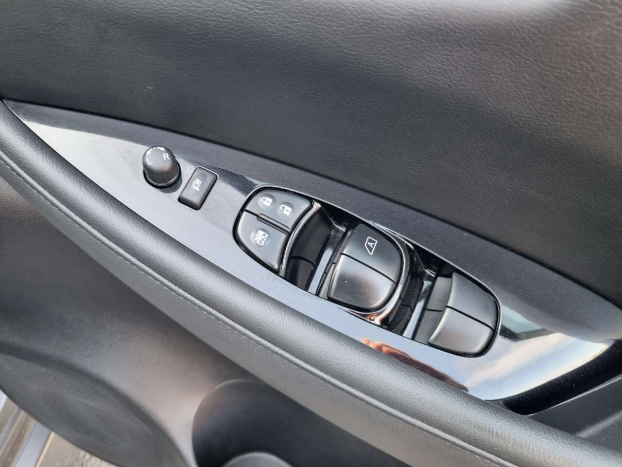 2022 NISSAN LEAF 2022 NISSAN LEAF