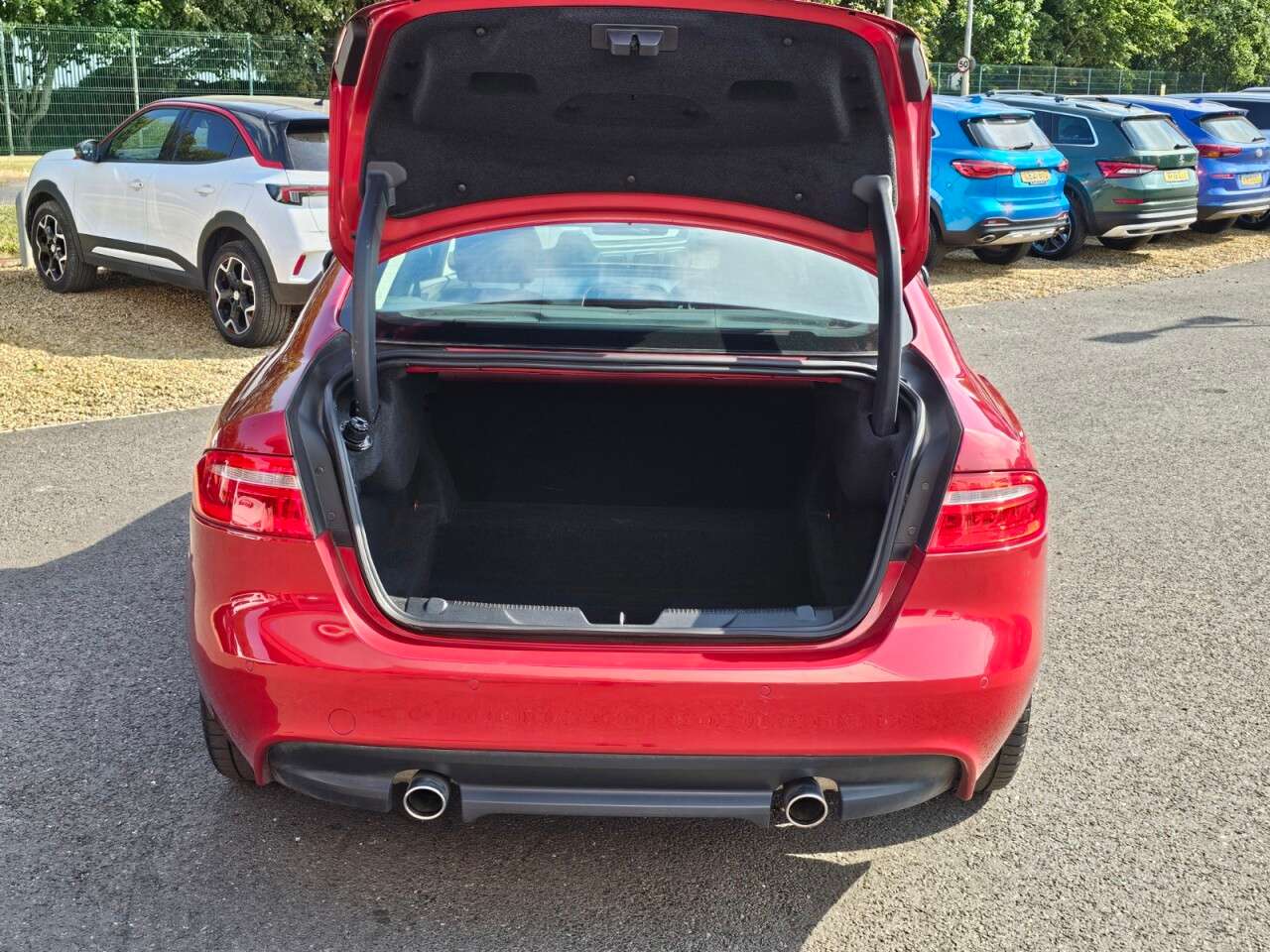 2017 JAGUAR XE 2017 JAGUAR XE