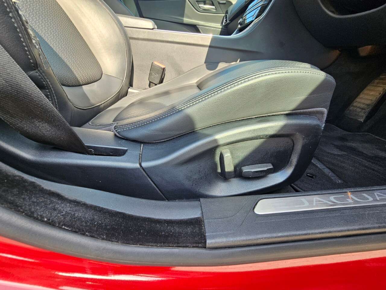 2017 JAGUAR XE 2017 JAGUAR XE