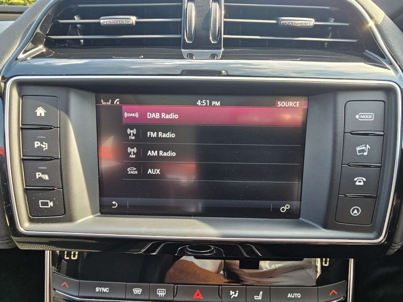 2017 JAGUAR XE 2017 JAGUAR XE
