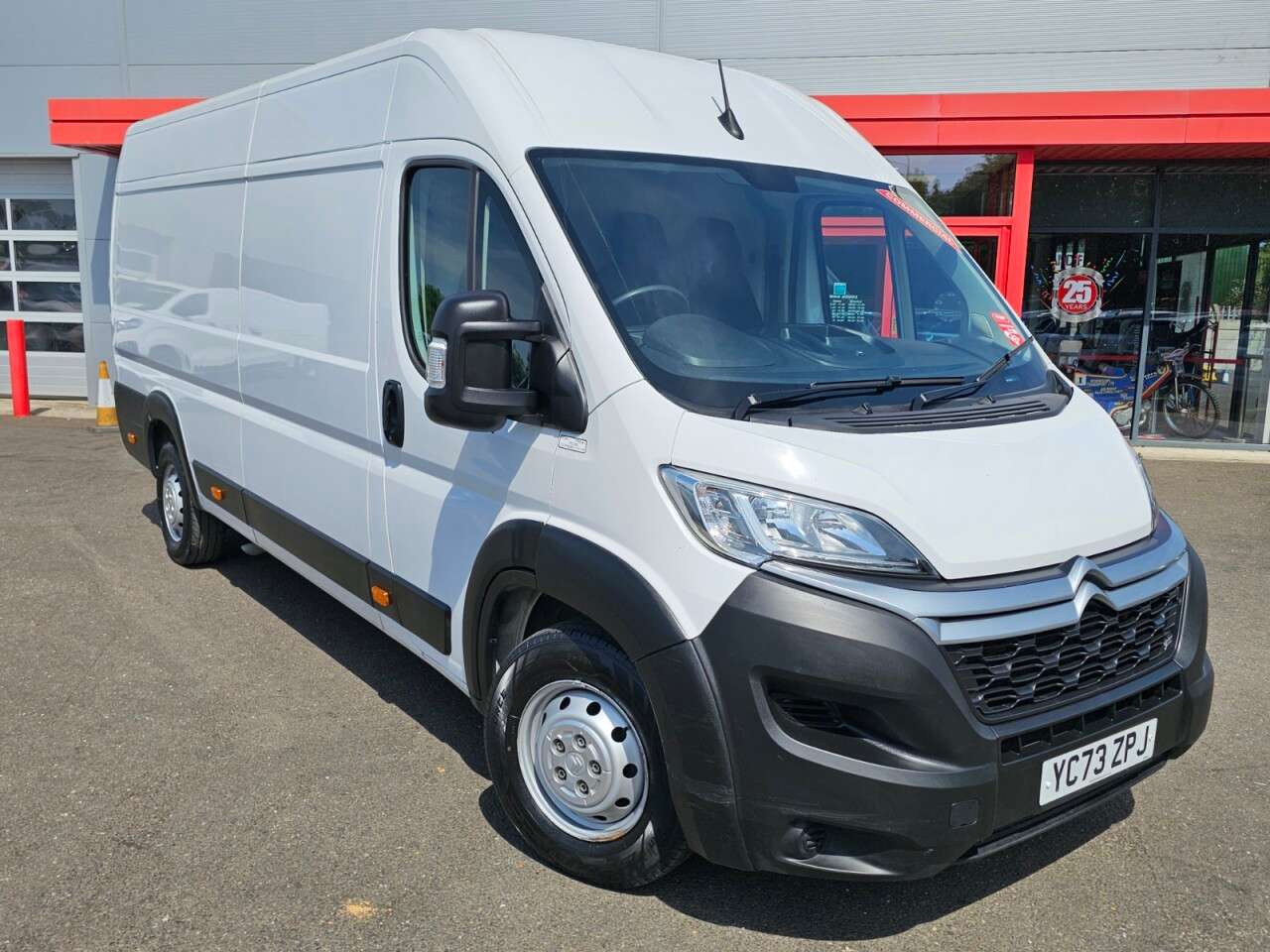A 2023 CITROEN RELAY 2.2 BlueHDi 35 Enterprise Edition Panel Van 5dr Diesel Manual L4 High Roof A 2023 CITROEN RELAY 2.2 BlueHDi 35 Enterprise Edition Panel Van 5dr Diesel Manual L4 High Roof