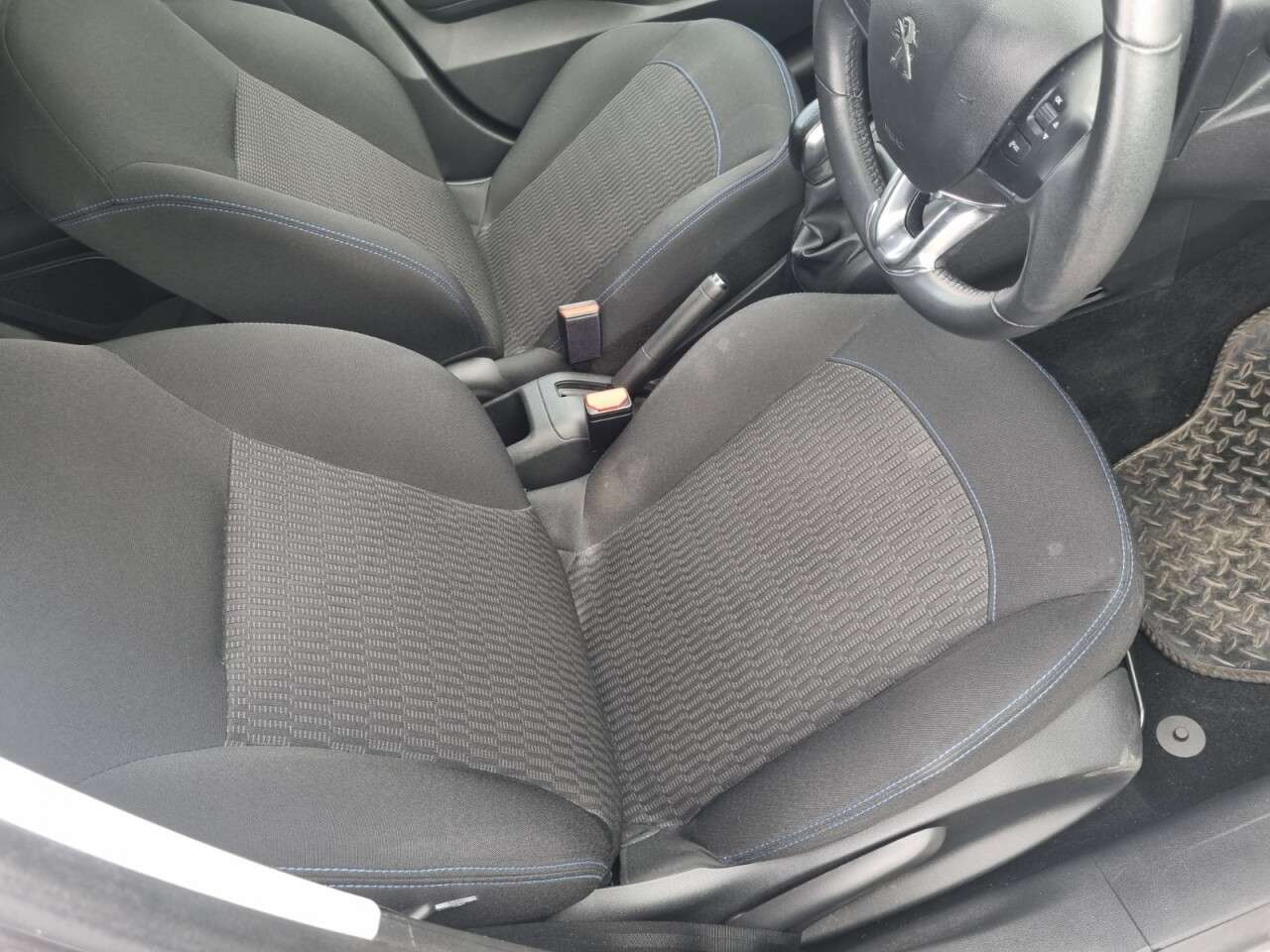 2019 PEUGEOT 208 2019 PEUGEOT 208