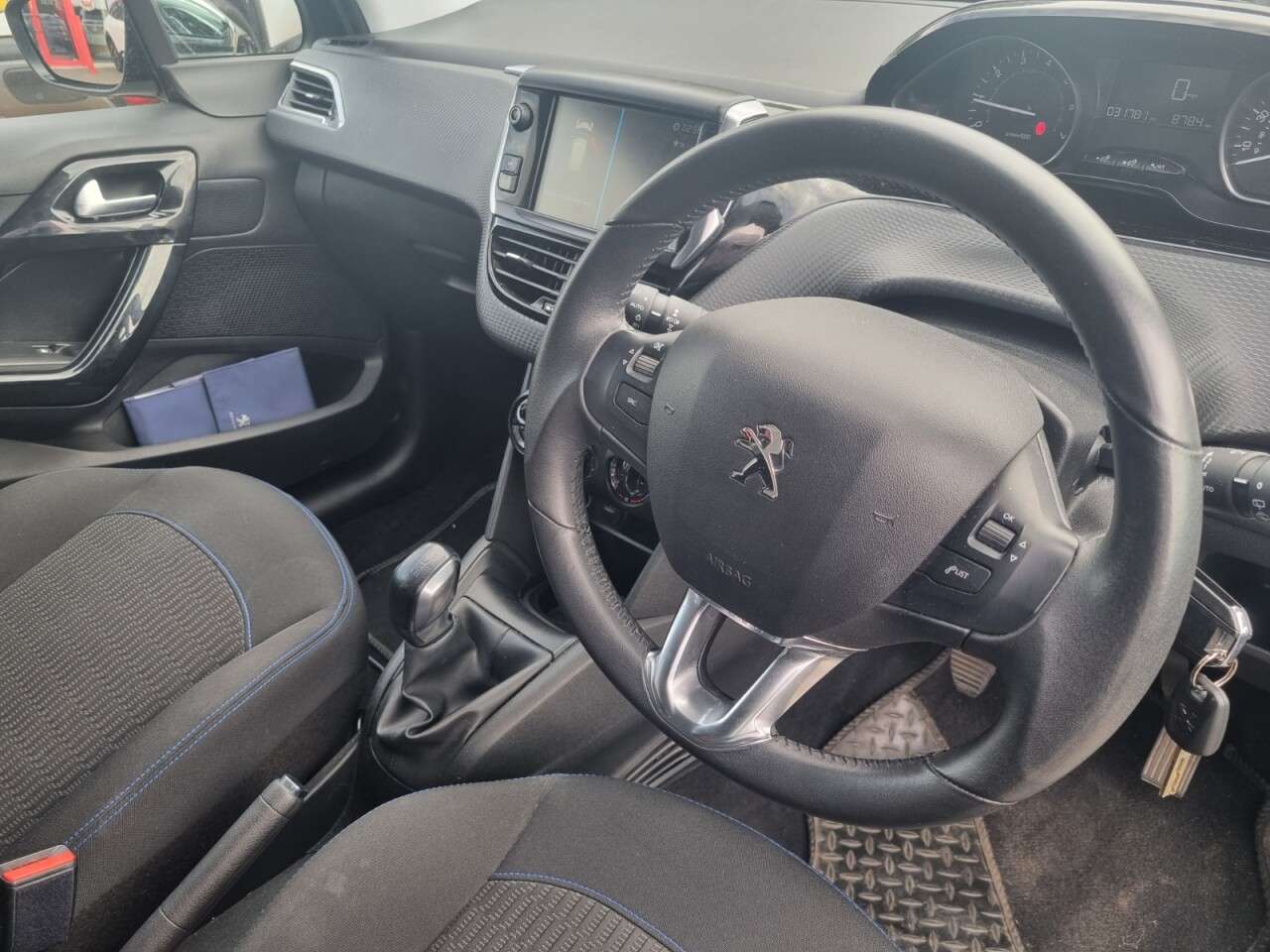 2019 PEUGEOT 208 2019 PEUGEOT 208