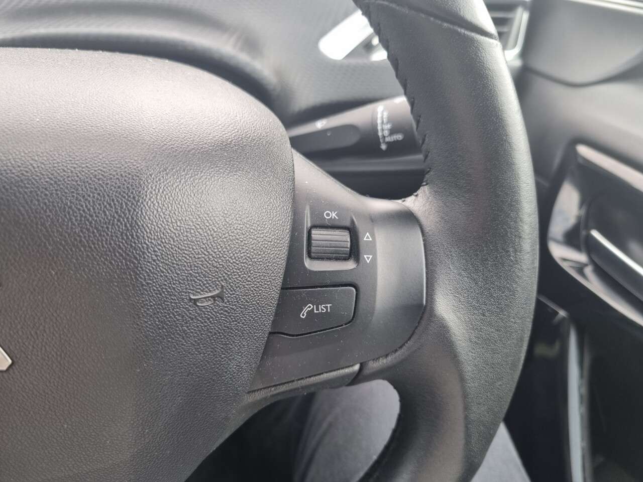 2019 PEUGEOT 208 2019 PEUGEOT 208