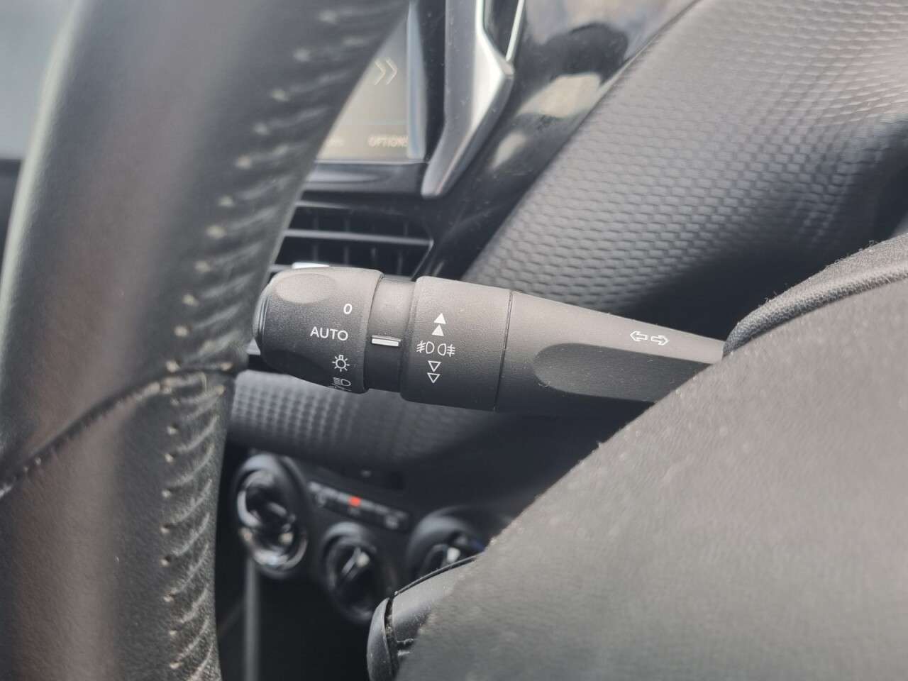 2019 PEUGEOT 208 2019 PEUGEOT 208