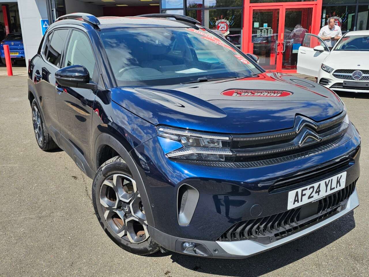 A 2024 CITROEN C5 AIRCROSS 1.5 BlueHDi MAX SUV 5dr Diesel EAT8 Euro 6 (s/s) (130 ps) A 2024 CITROEN C5 AIRCROSS 1.5 BlueHDi MAX SUV 5dr Diesel EAT8 Euro 6 (s/s) (130 ps)