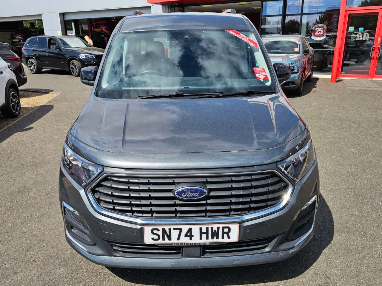 A 2024 FORD TOURNEO CONNECT 2.0 EcoBlue Titanium MPV 5dr Diesel DCT Euro 6 (s/s) (122 ps) A 2024 FORD TOURNEO CONNECT 2.0 EcoBlue Titanium MPV 5dr Diesel DCT Euro 6 (s/s) (122 ps)