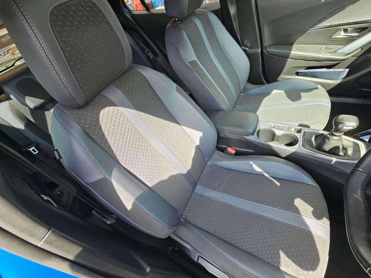 2020 PEUGEOT 2008 2020 PEUGEOT 2008